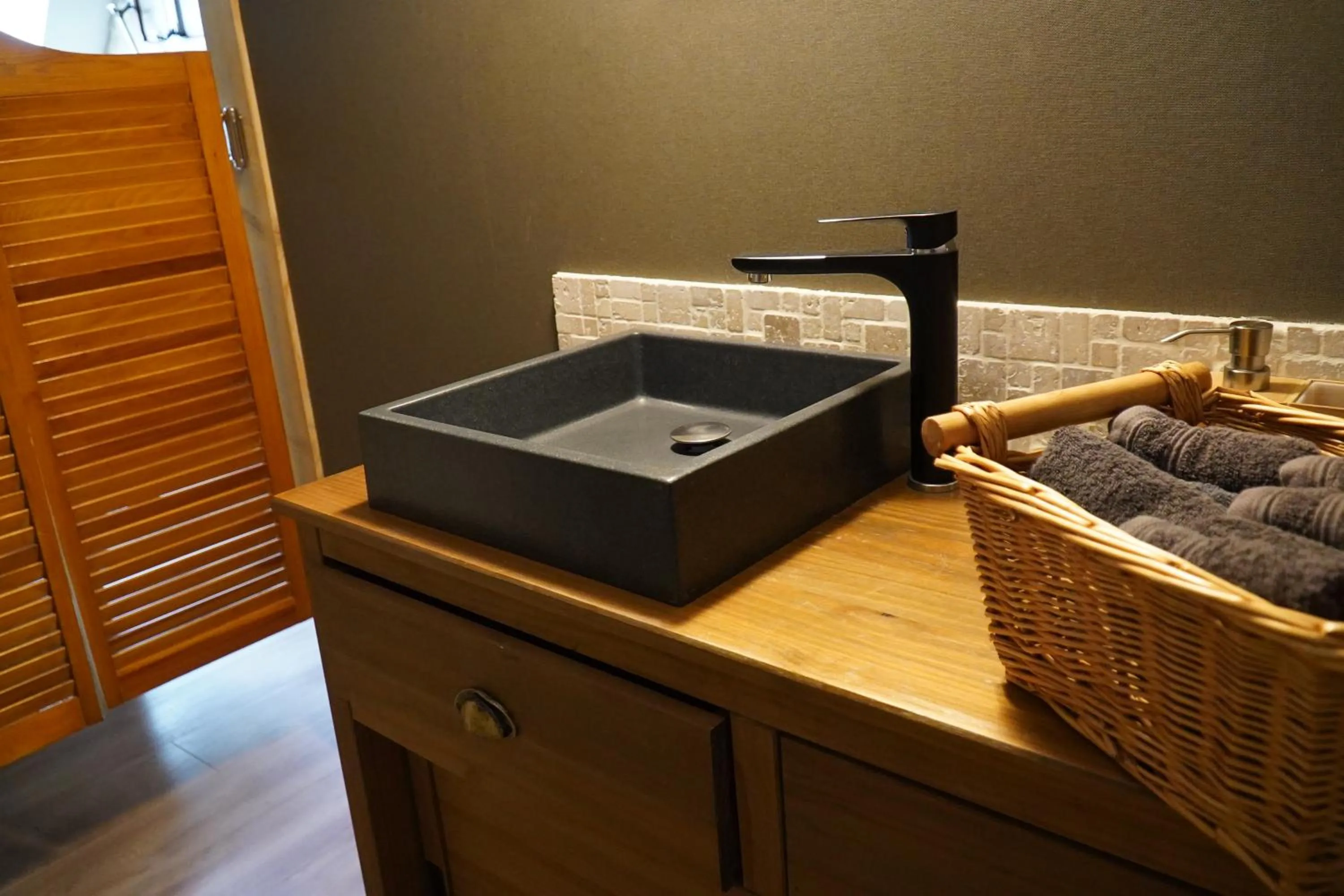 Bathroom in chambres d'hôtes Le Carillon