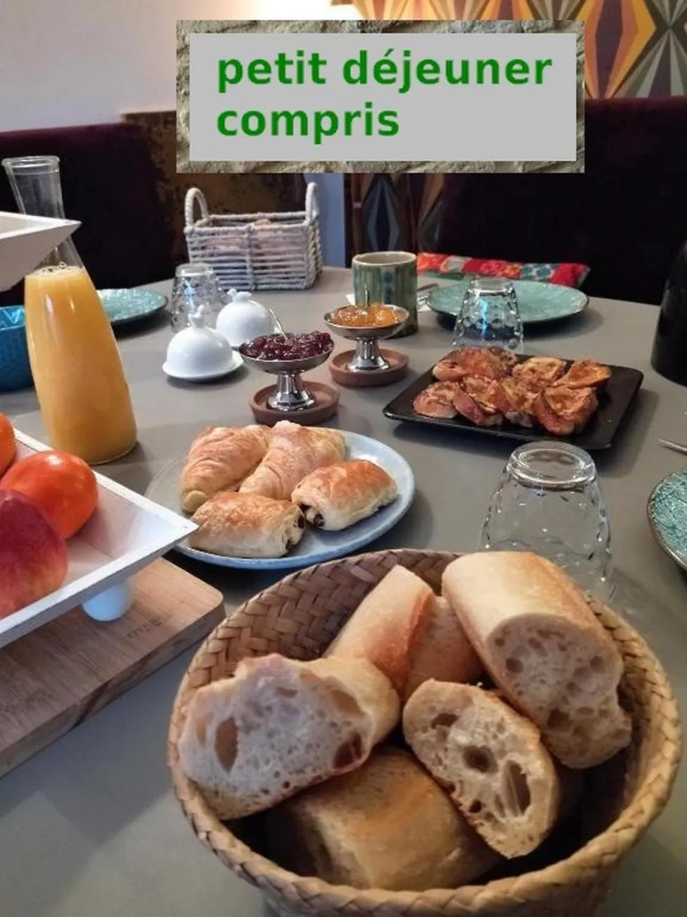 Food and drinks in chambres d'hôtes Le Carillon