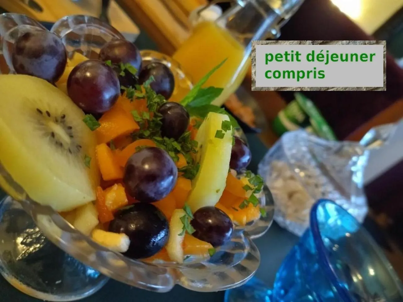 Food and drinks in chambres d'hôtes Le Carillon