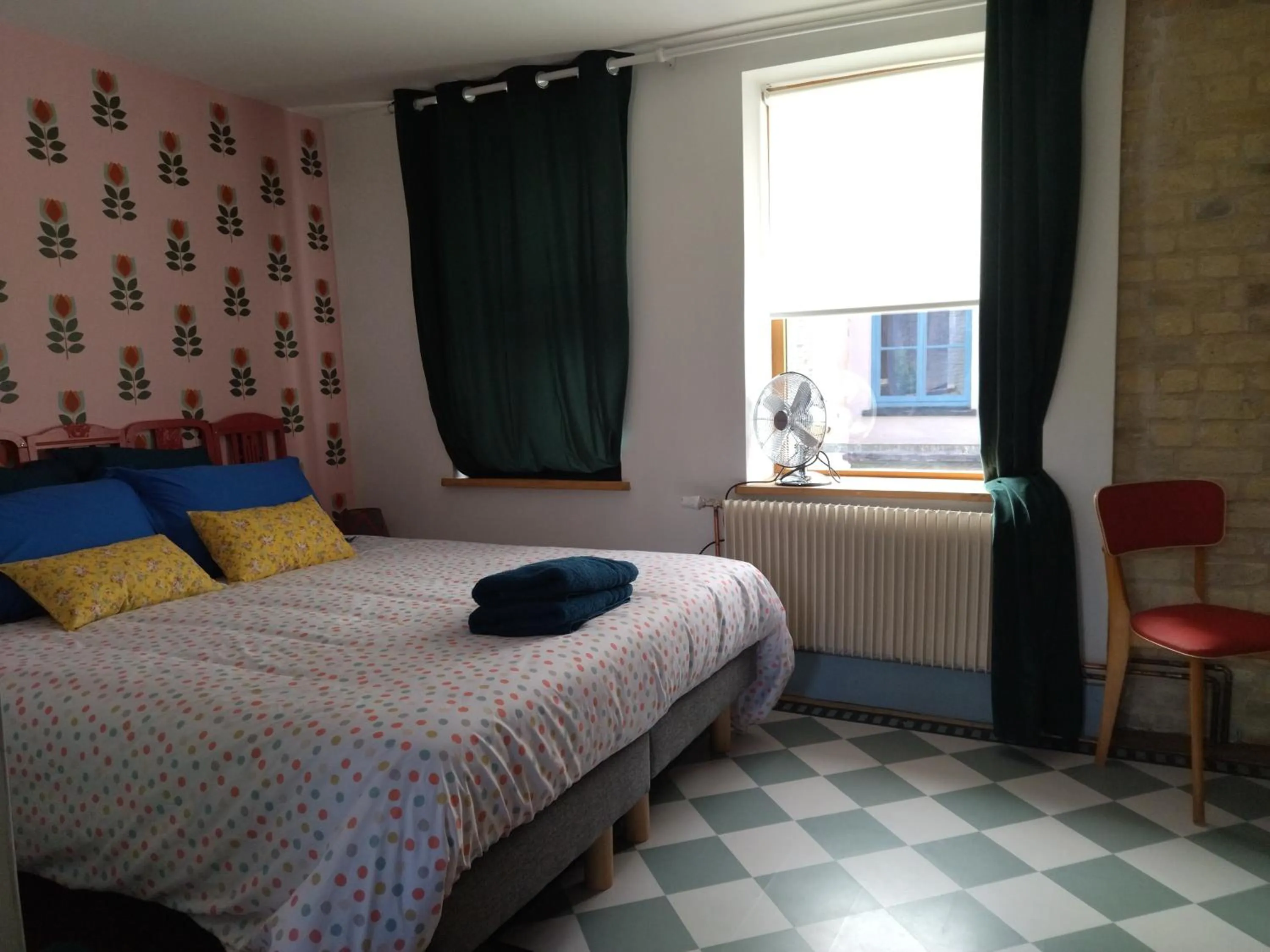 BBQ facilities, Bed in chambres d'hôtes Le Carillon