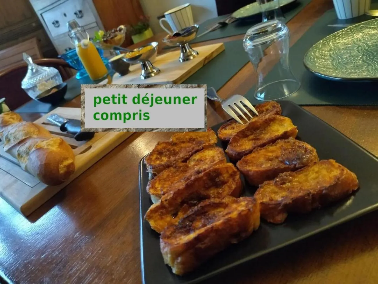 Food and drinks in chambres d'hôtes Le Carillon