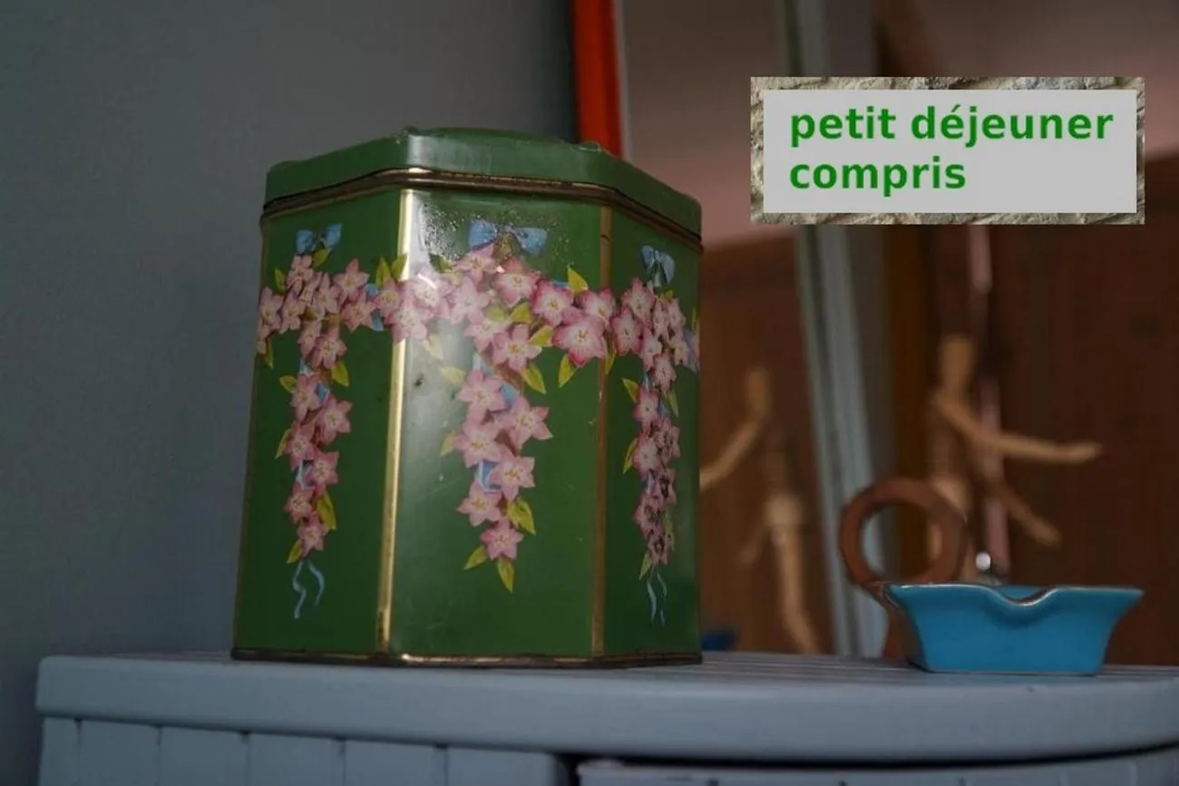 Decorative detail in chambres d'hôtes Le Carillon