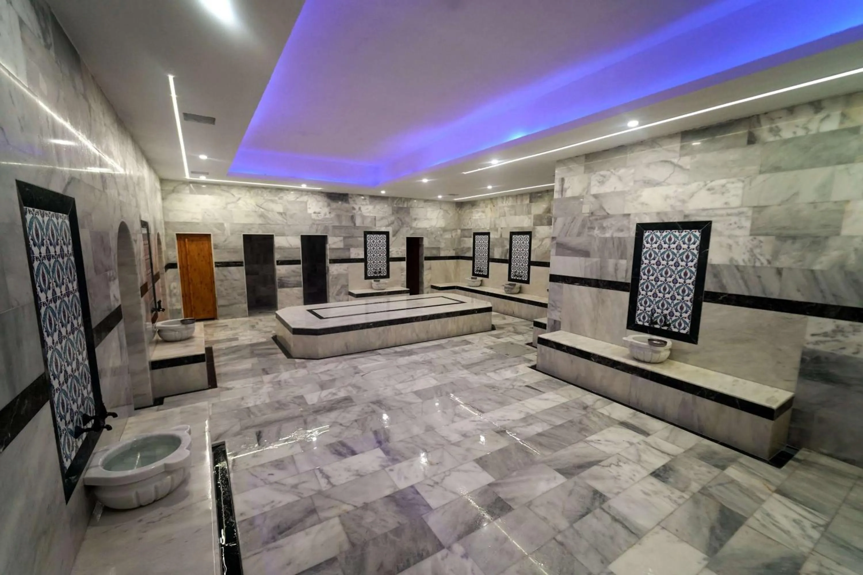 Public Bath in Emin Koçak Termal & Spa - Convention Center