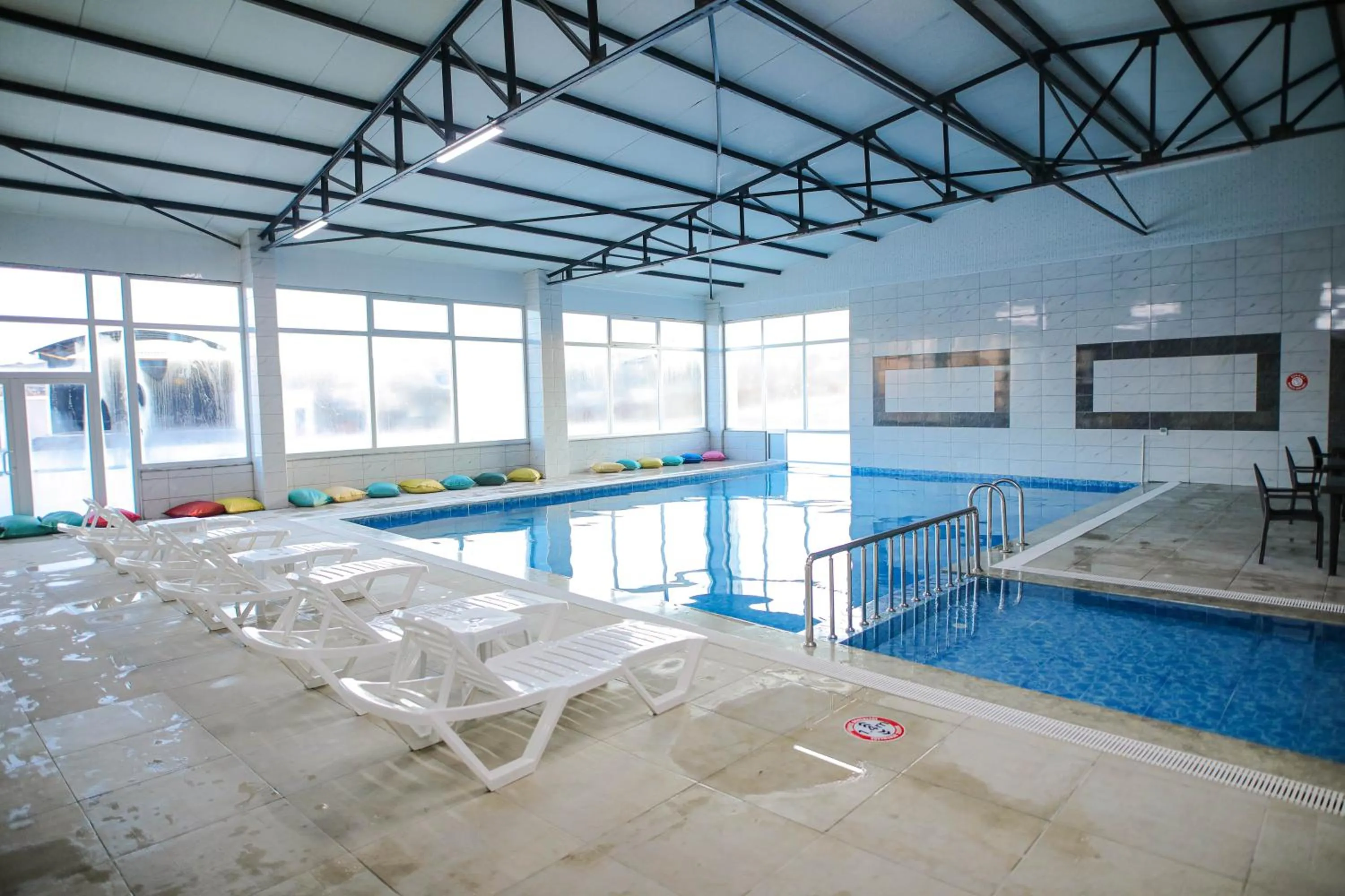 Swimming pool in Emin Koçak Termal & Spa - Convention Center