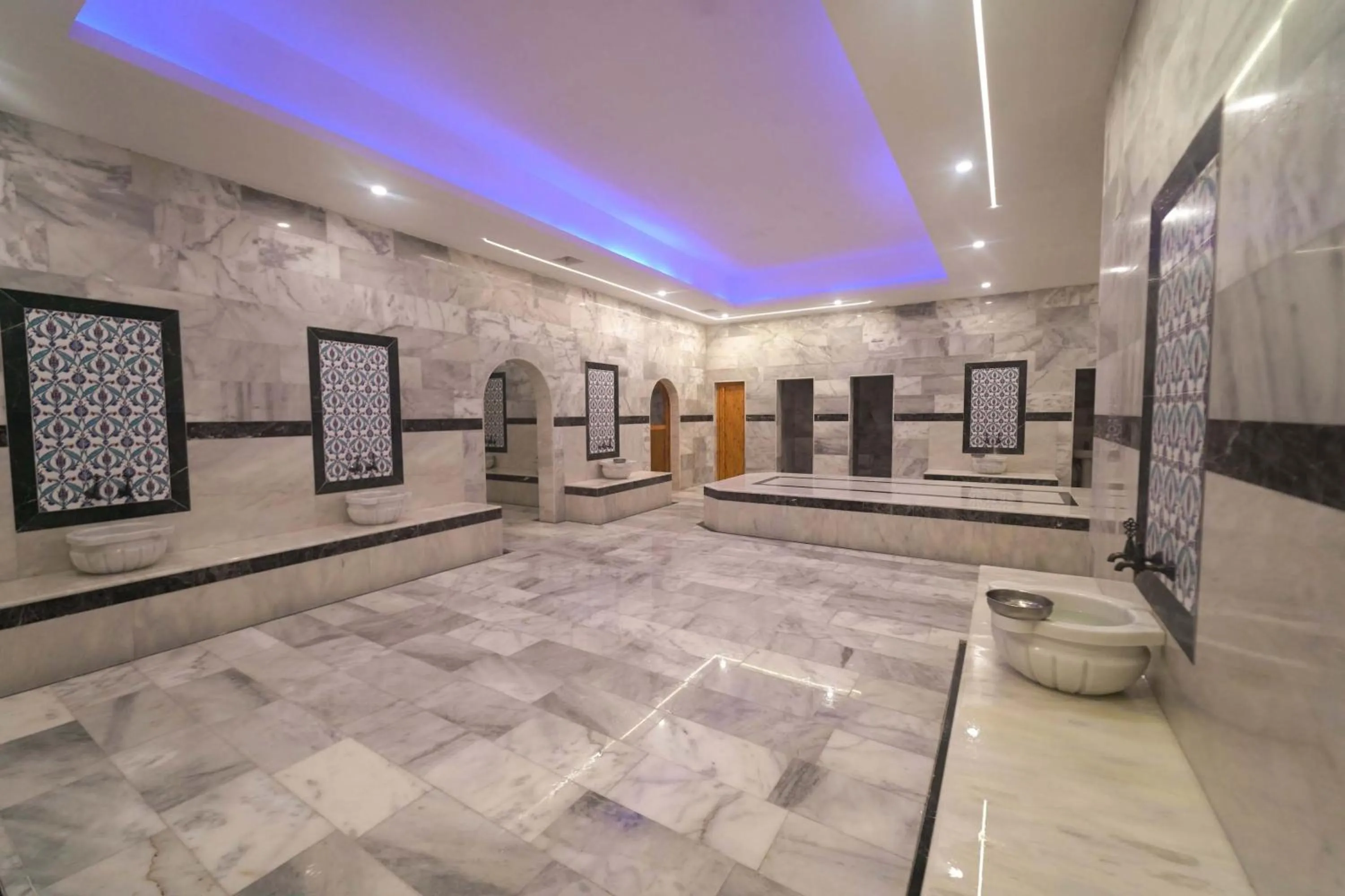 Public Bath in Emin Koçak Termal & Spa - Convention Center