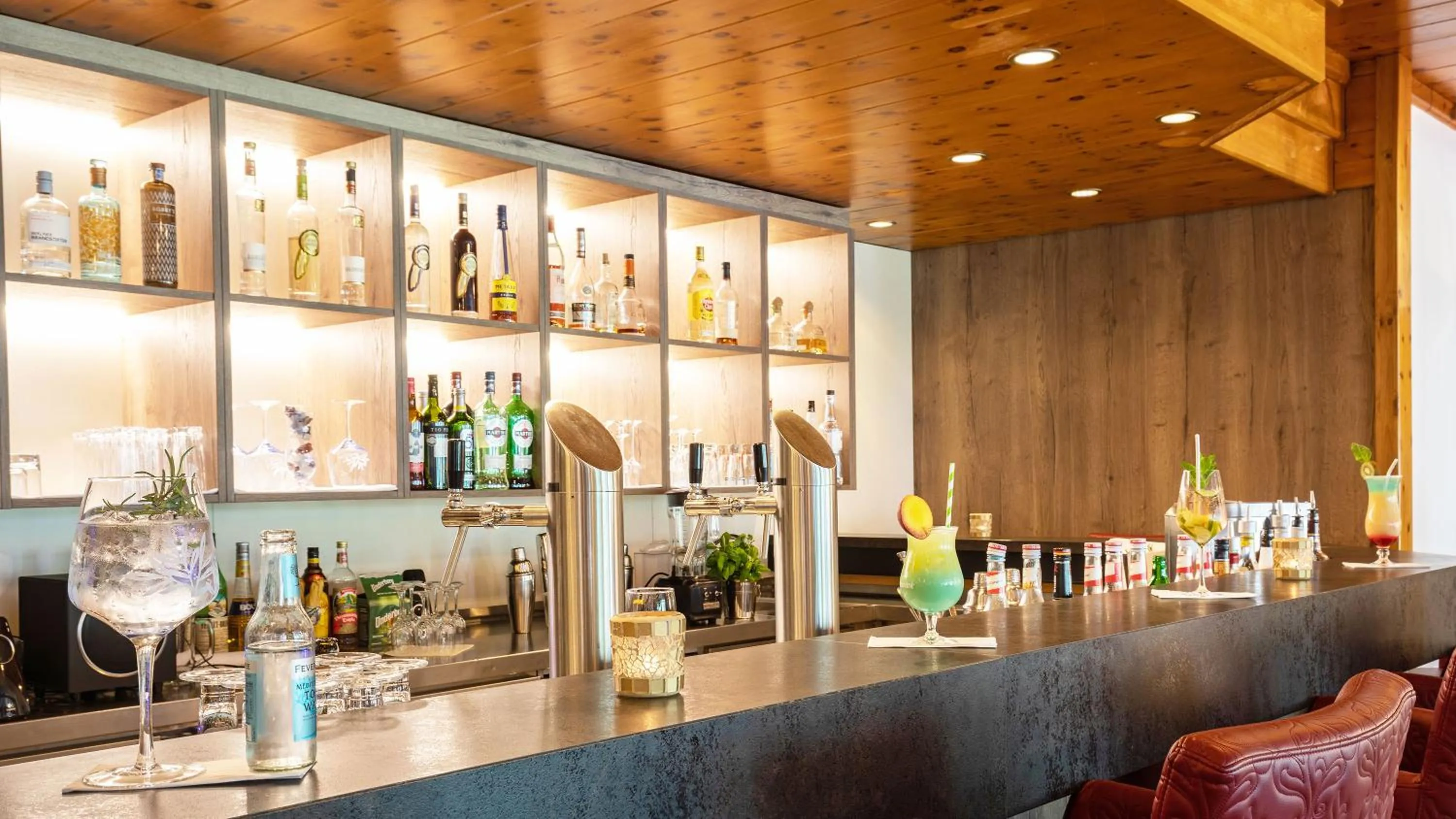 Lounge or bar in Das Wiesgauer - Alpenhotel Inzell