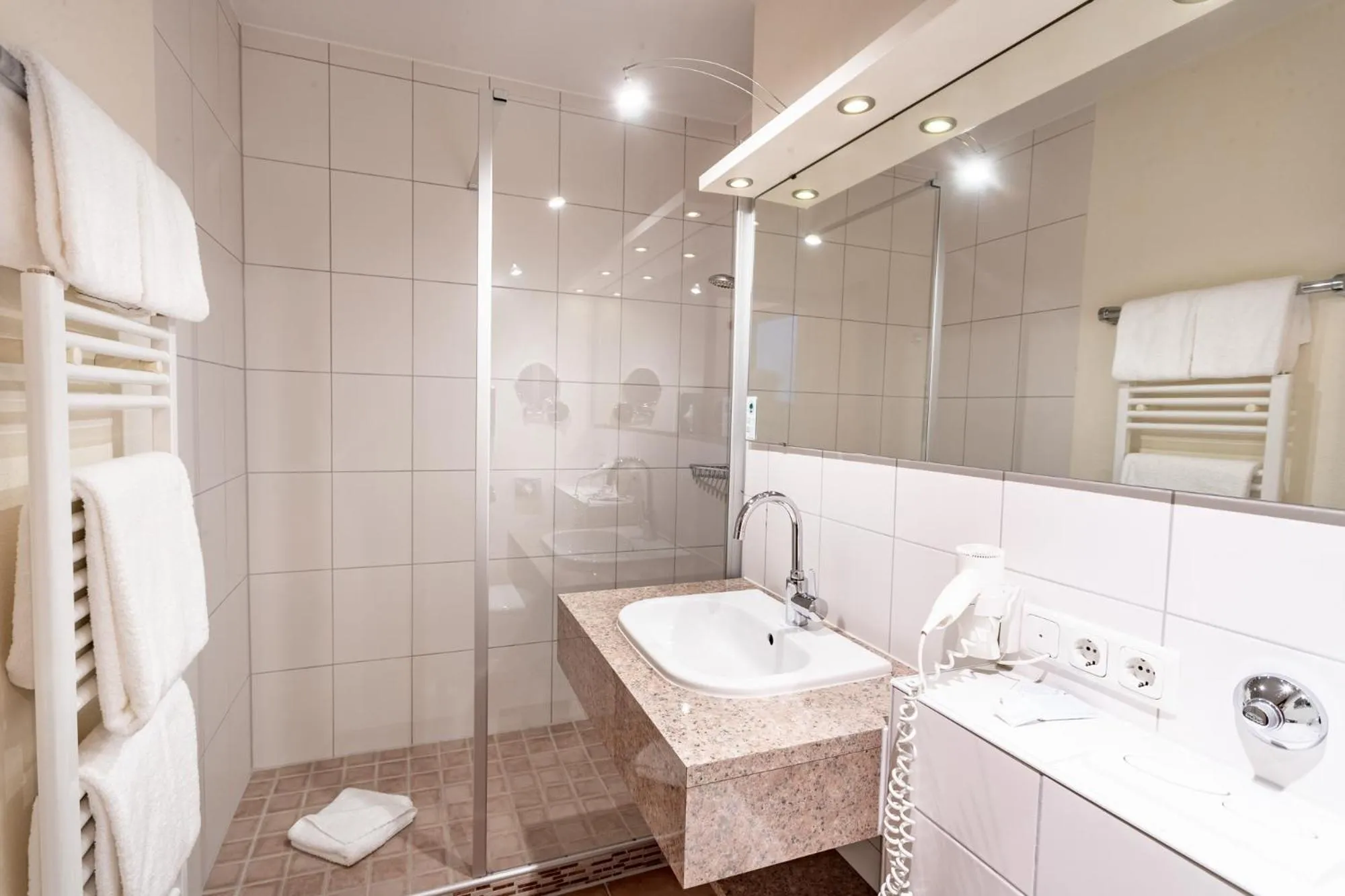 Shower in Das Wiesgauer - Alpenhotel Inzell