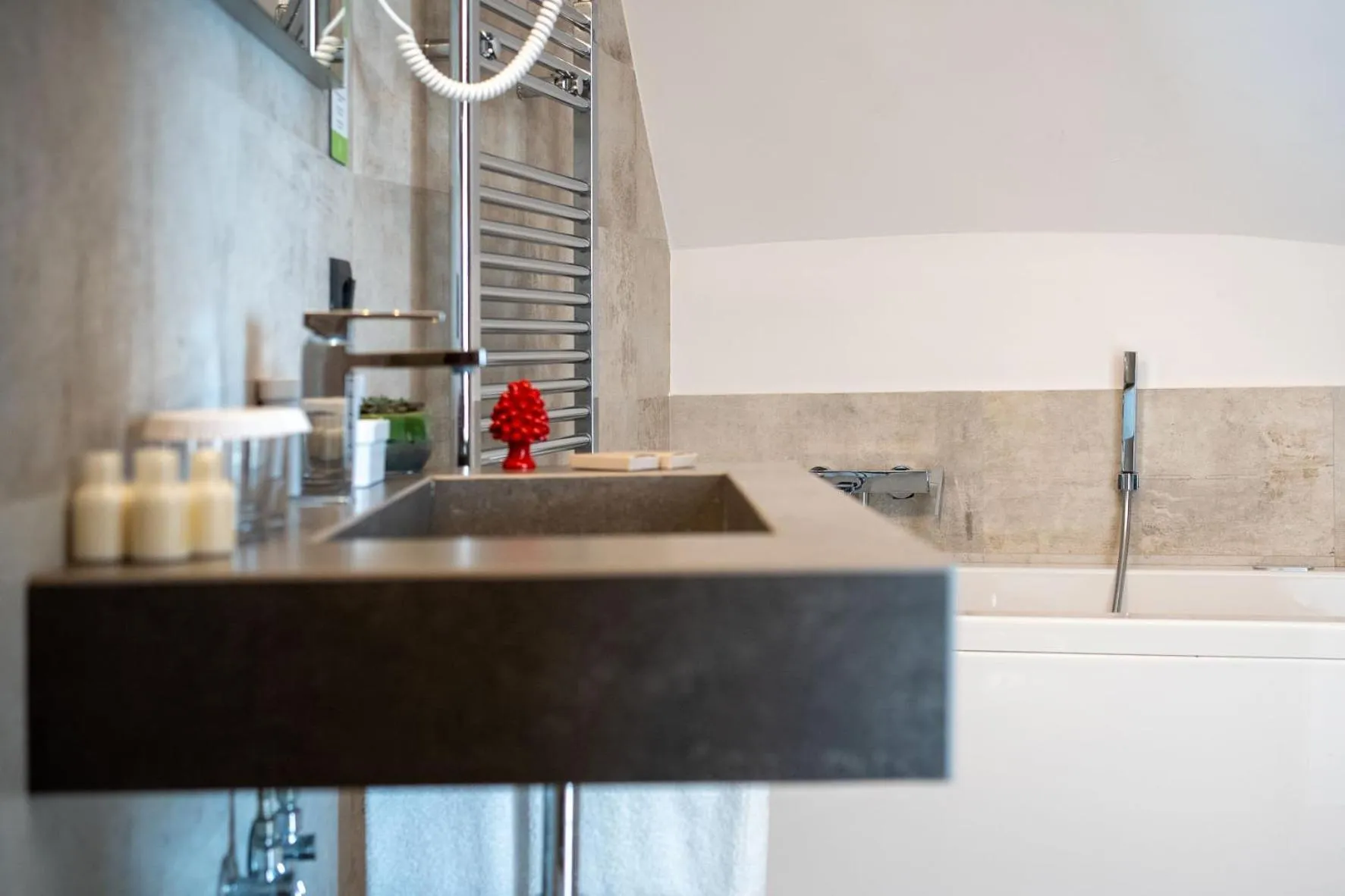 Bathroom in Grand Hotel Faraglioni