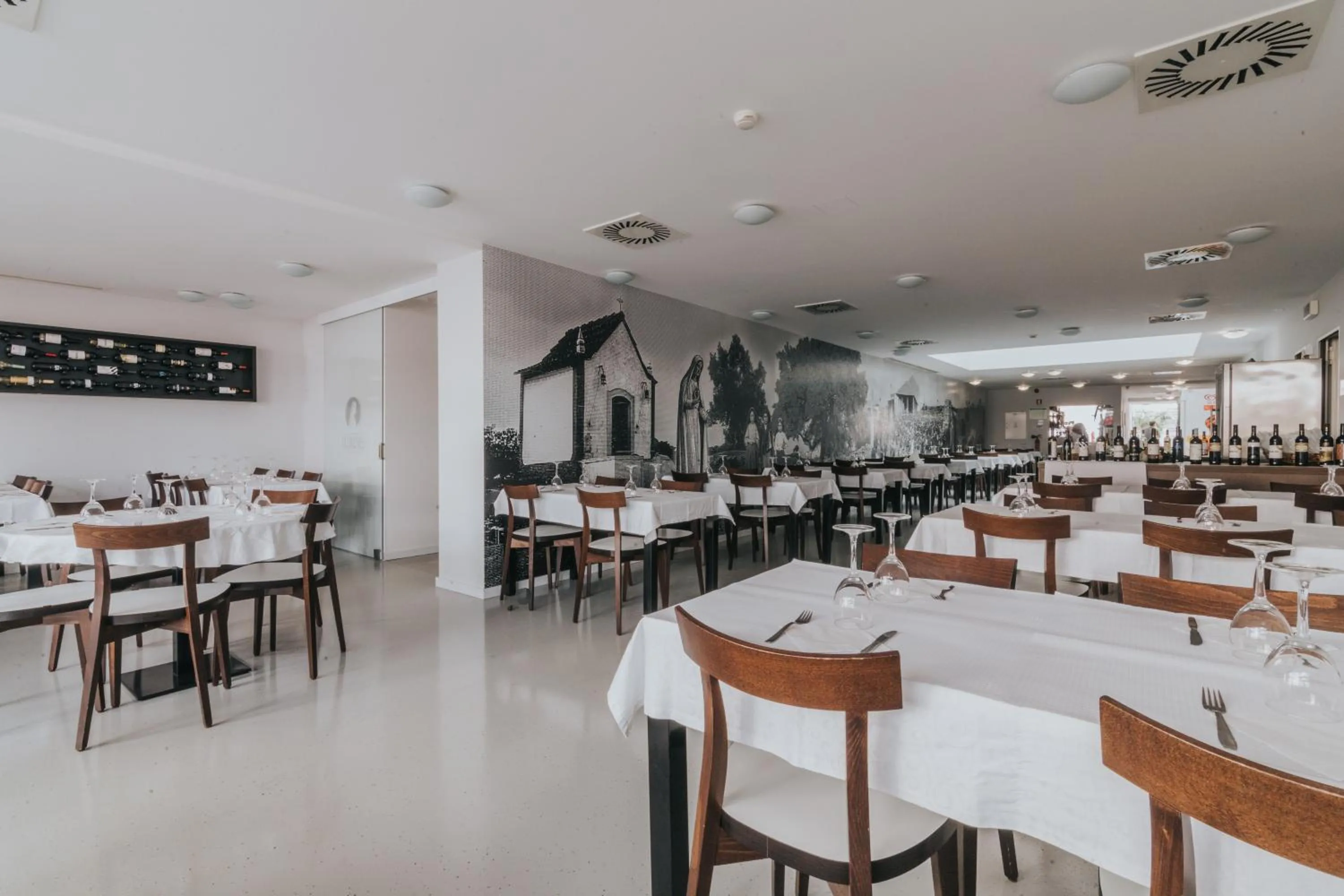 Restaurant/places to eat in Hotel Nossa Senhora de Lurdes