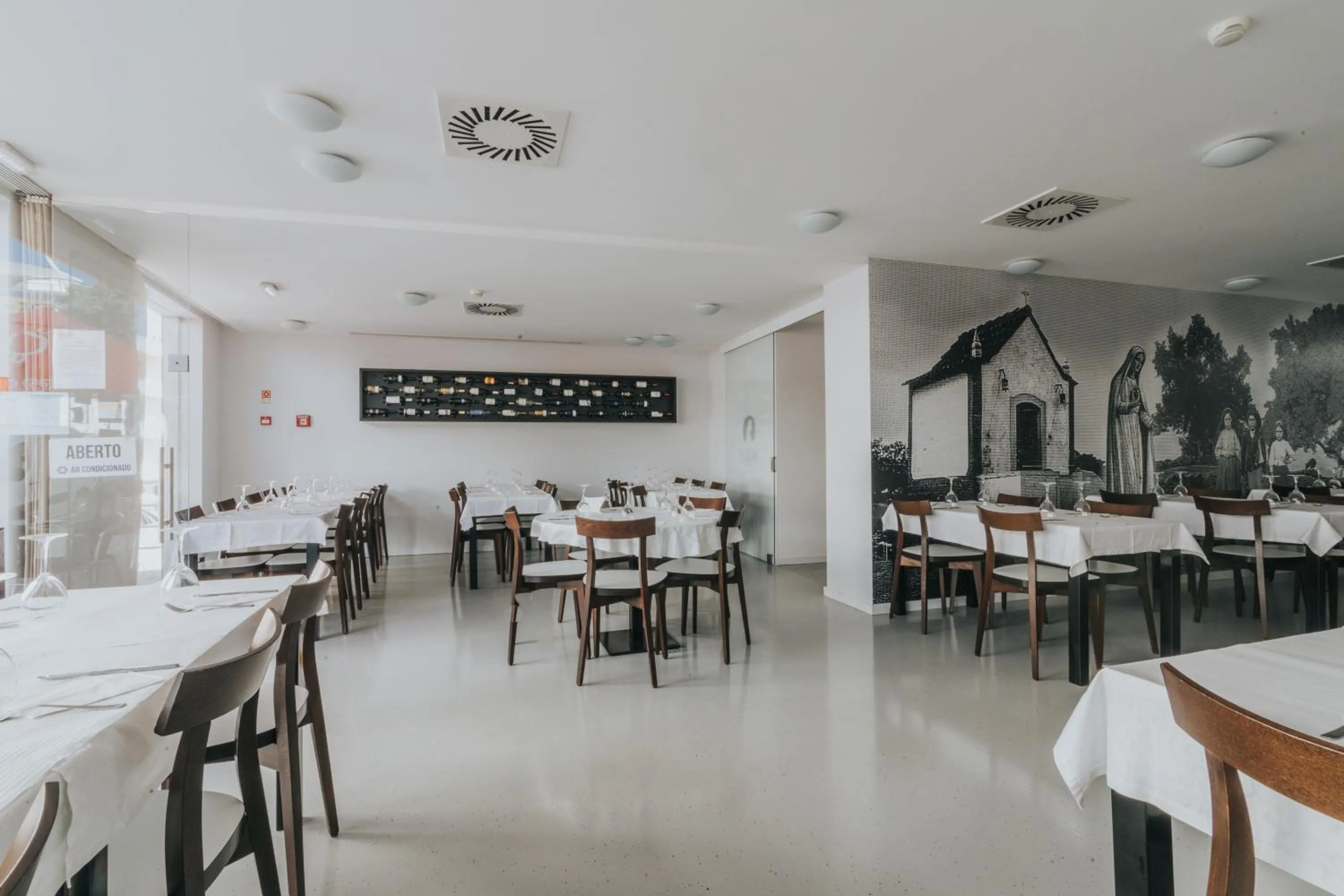 Restaurant/places to eat in Hotel Nossa Senhora de Lurdes