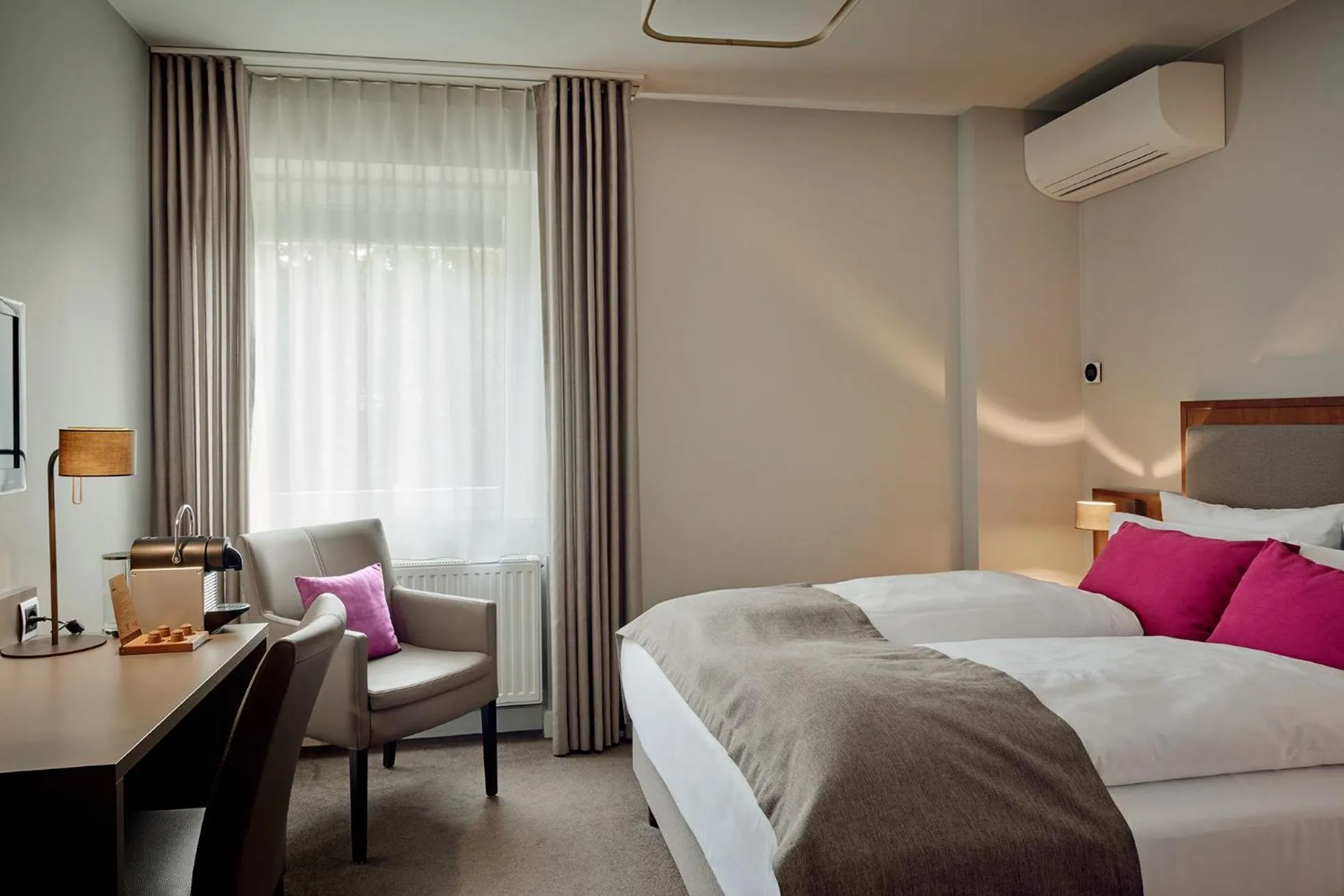 Bed in Hotel St. Annen