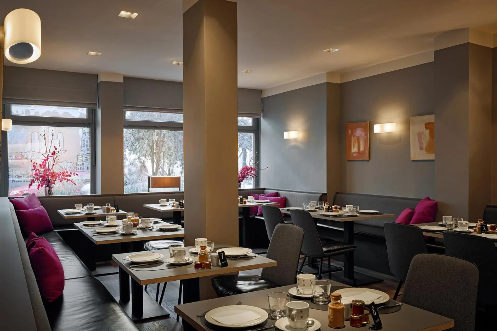 Restaurant/places to eat in Hotel St. Annen