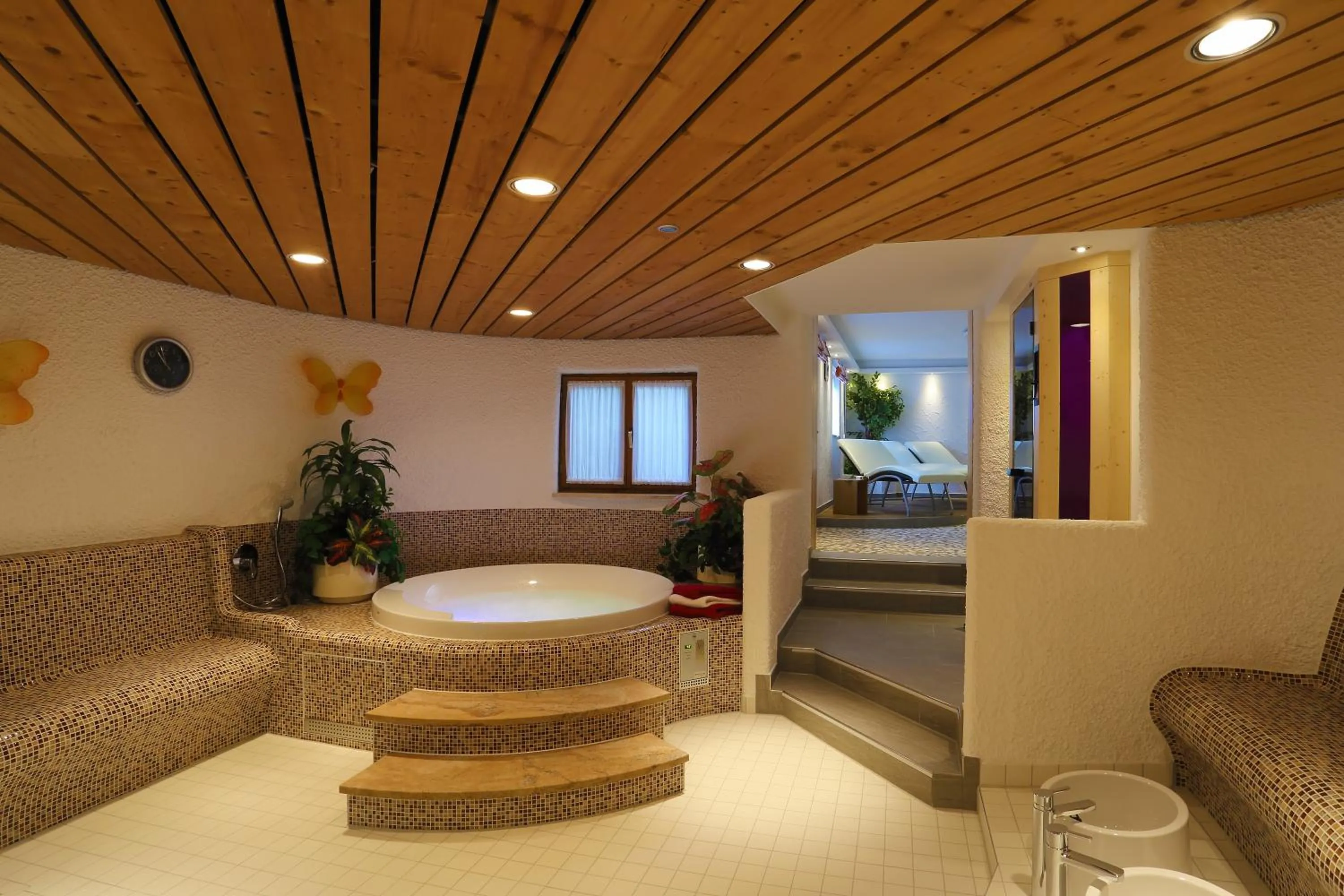 Spa and wellness centre/facilities, Bed in Hotel Landhaus Feldmeier ***S