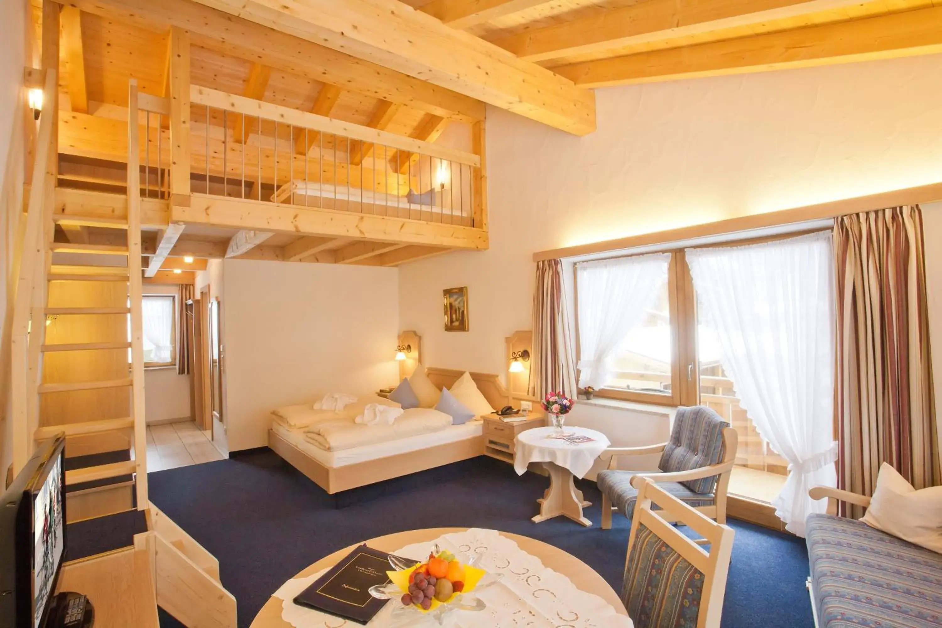 Family Room (2 Adults + 2 Children) in Hotel Landhaus Feldmeier ***S Family Room (2 Adults + 2 Children) in Hotel Landhaus Feldmeier ***S