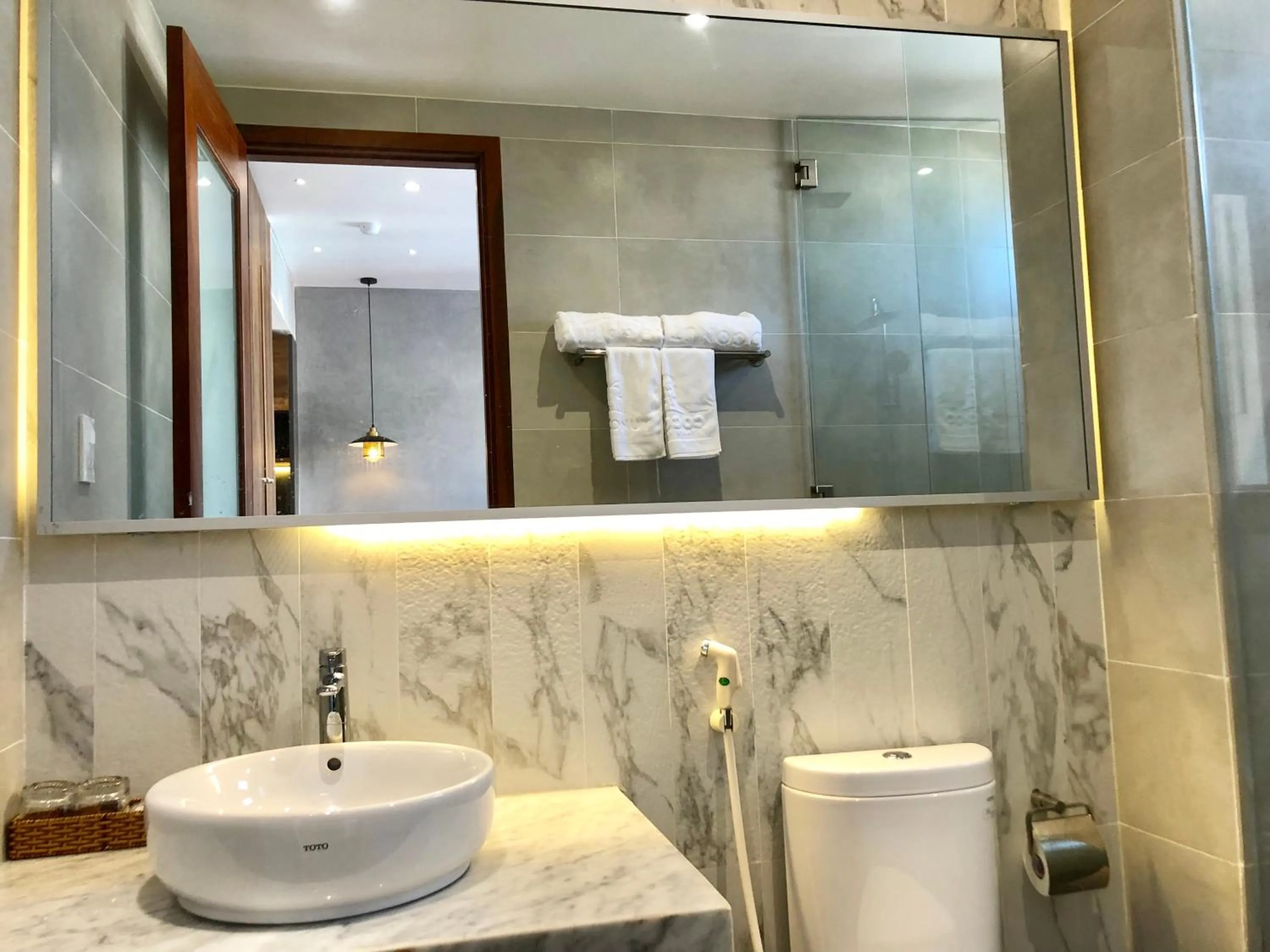 Toilet in Coconut Hotel Phú Yên