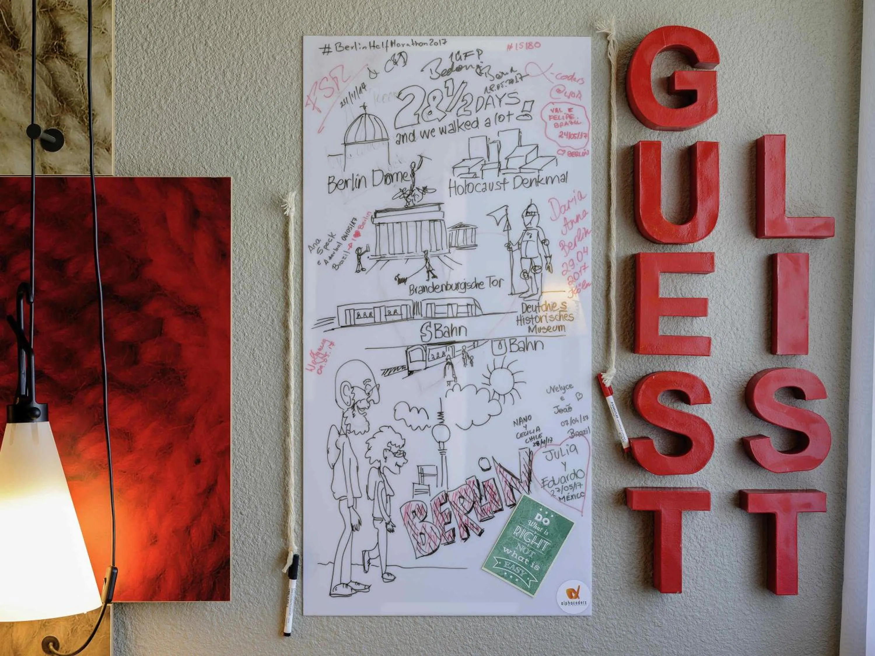 Bedroom in ibis Berlin Mitte