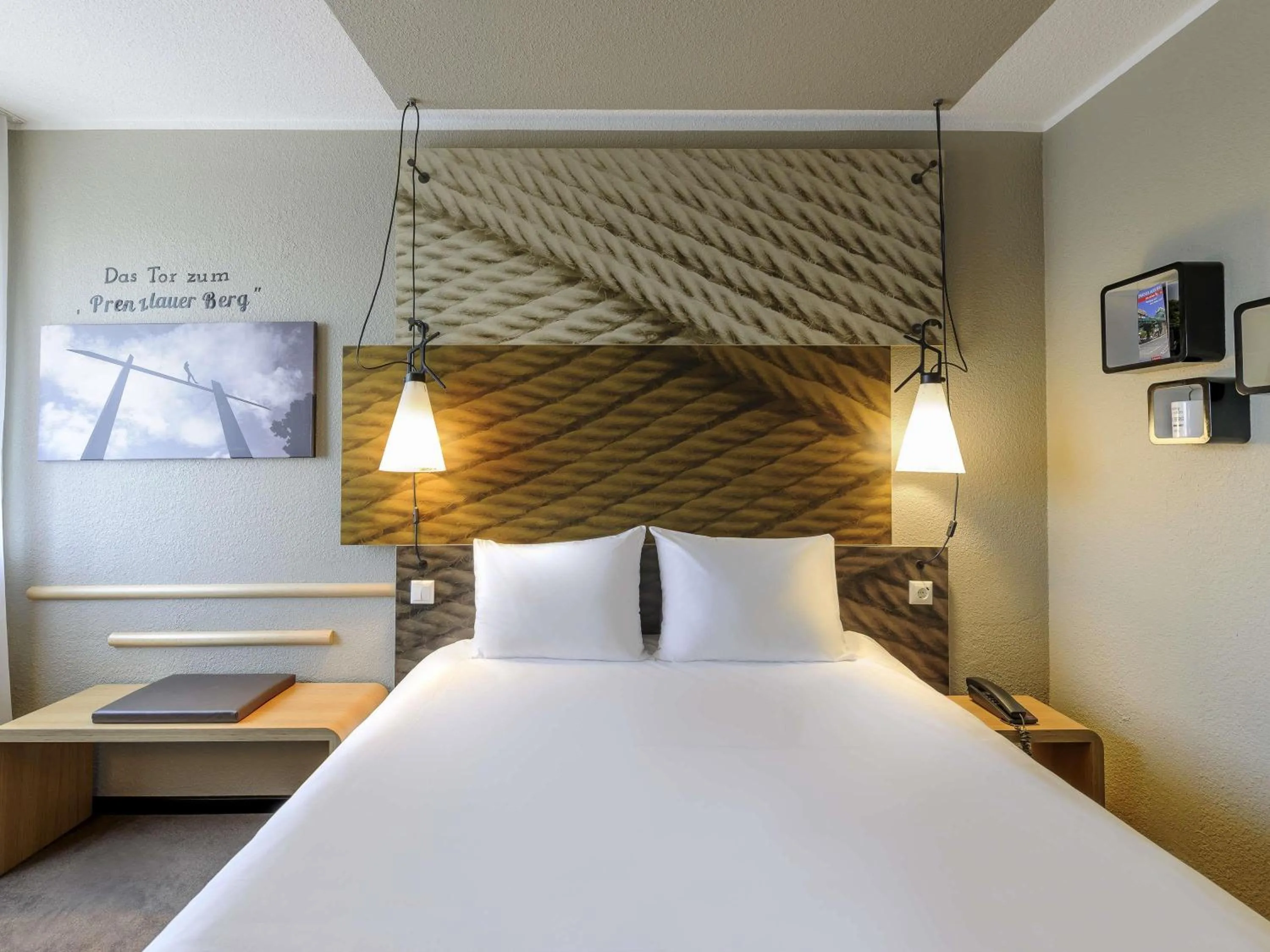 Bedroom, Bed in ibis Berlin Mitte