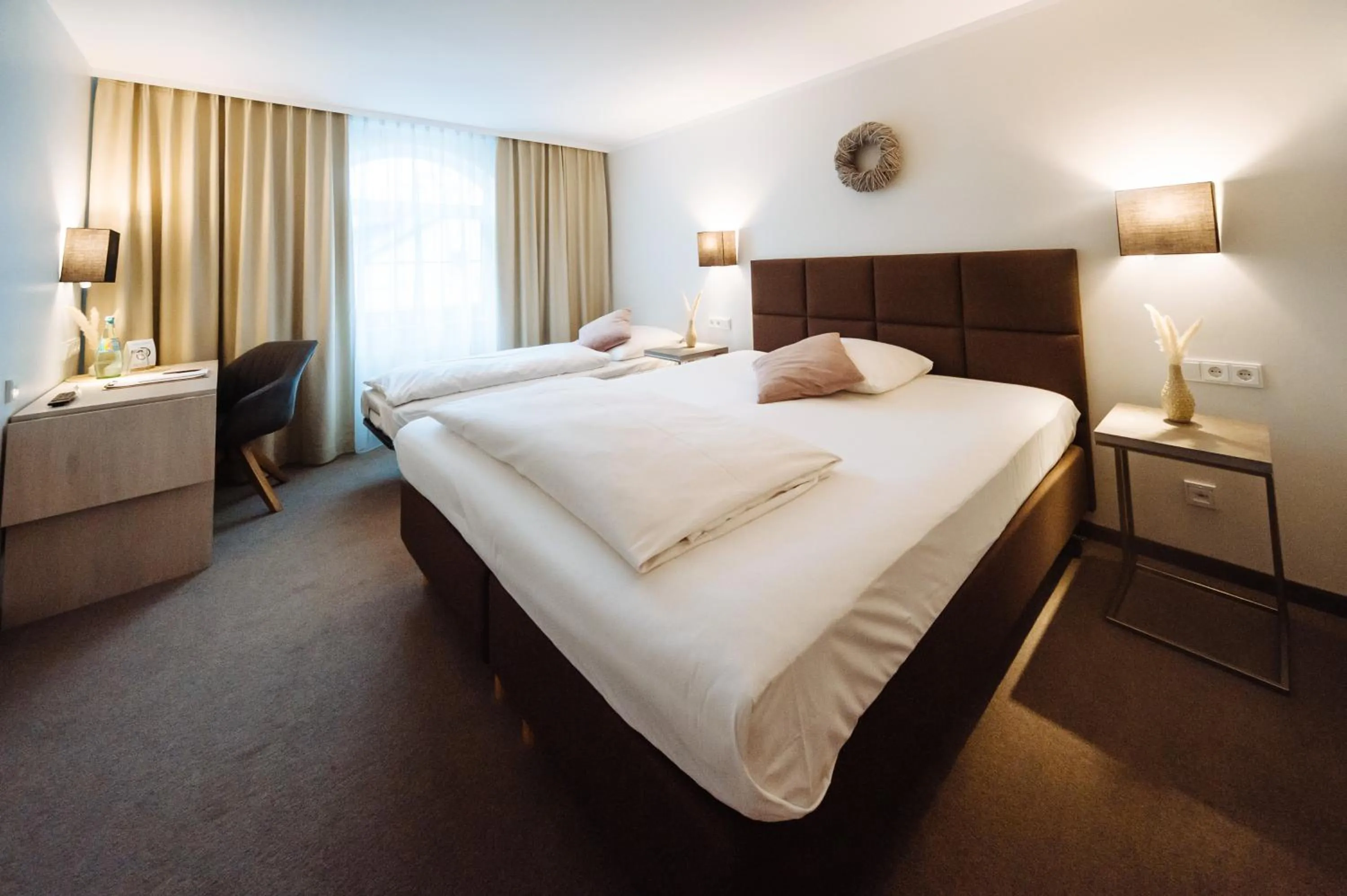 Photo of the whole room, Bed in Landhotel Potsdam