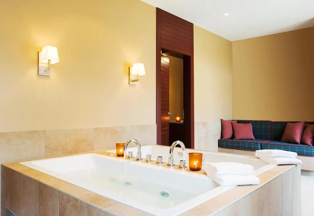 Hot Tub in Gräflicher Park Health & Balance Resort