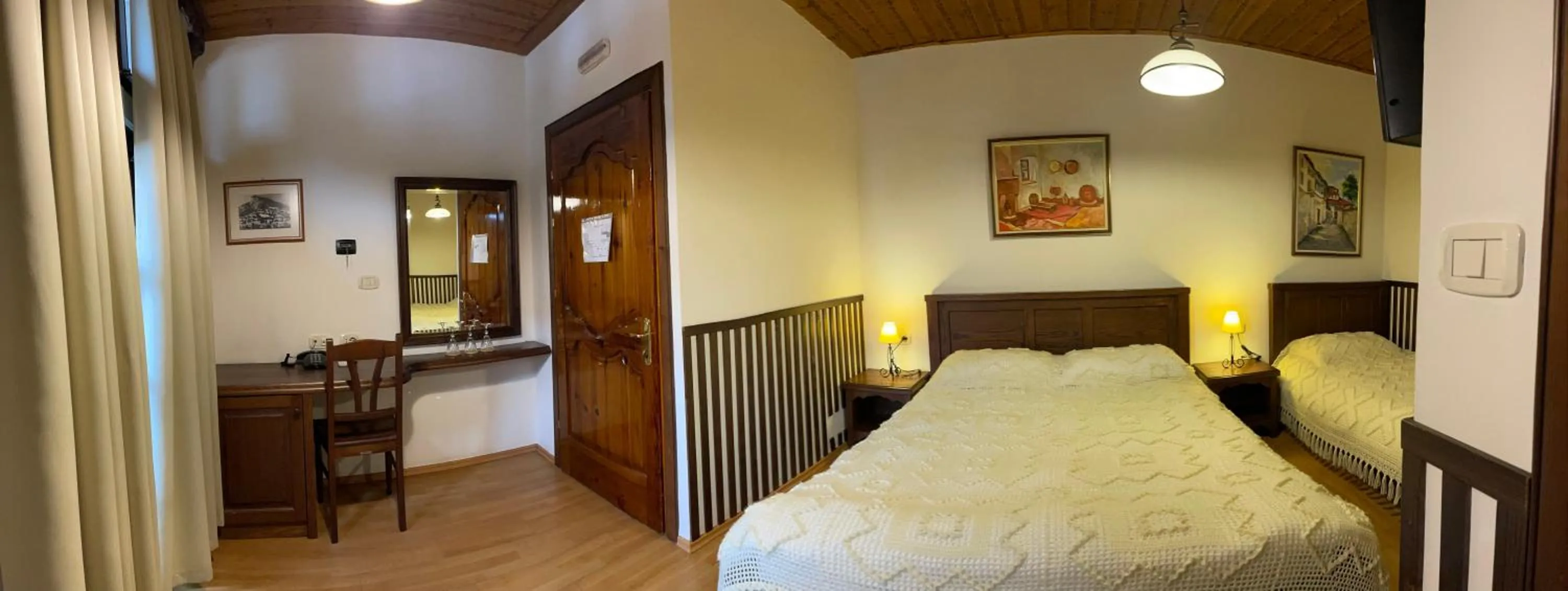 Bed in Hotel Mangalemi