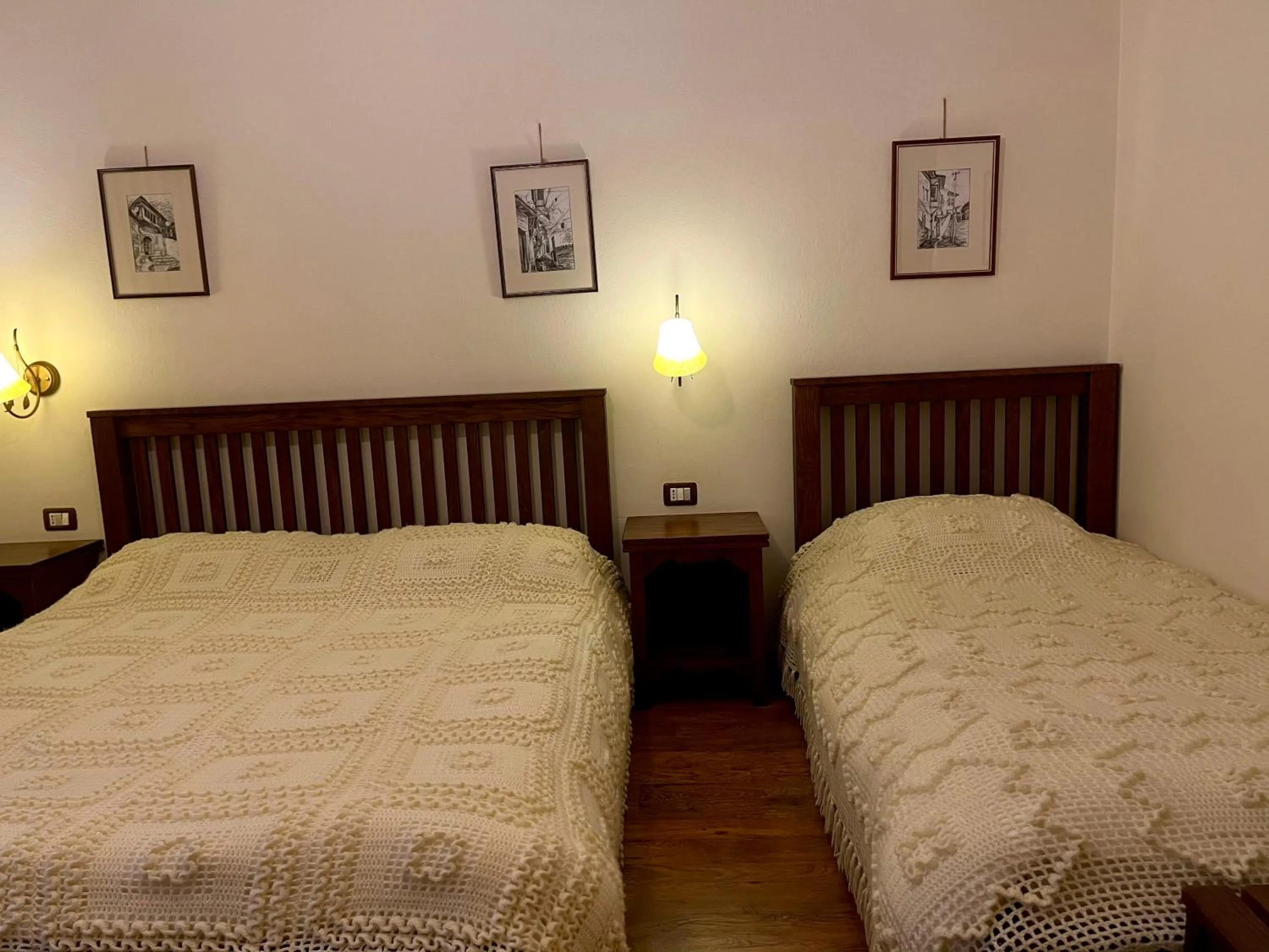 Bed in Hotel Mangalemi