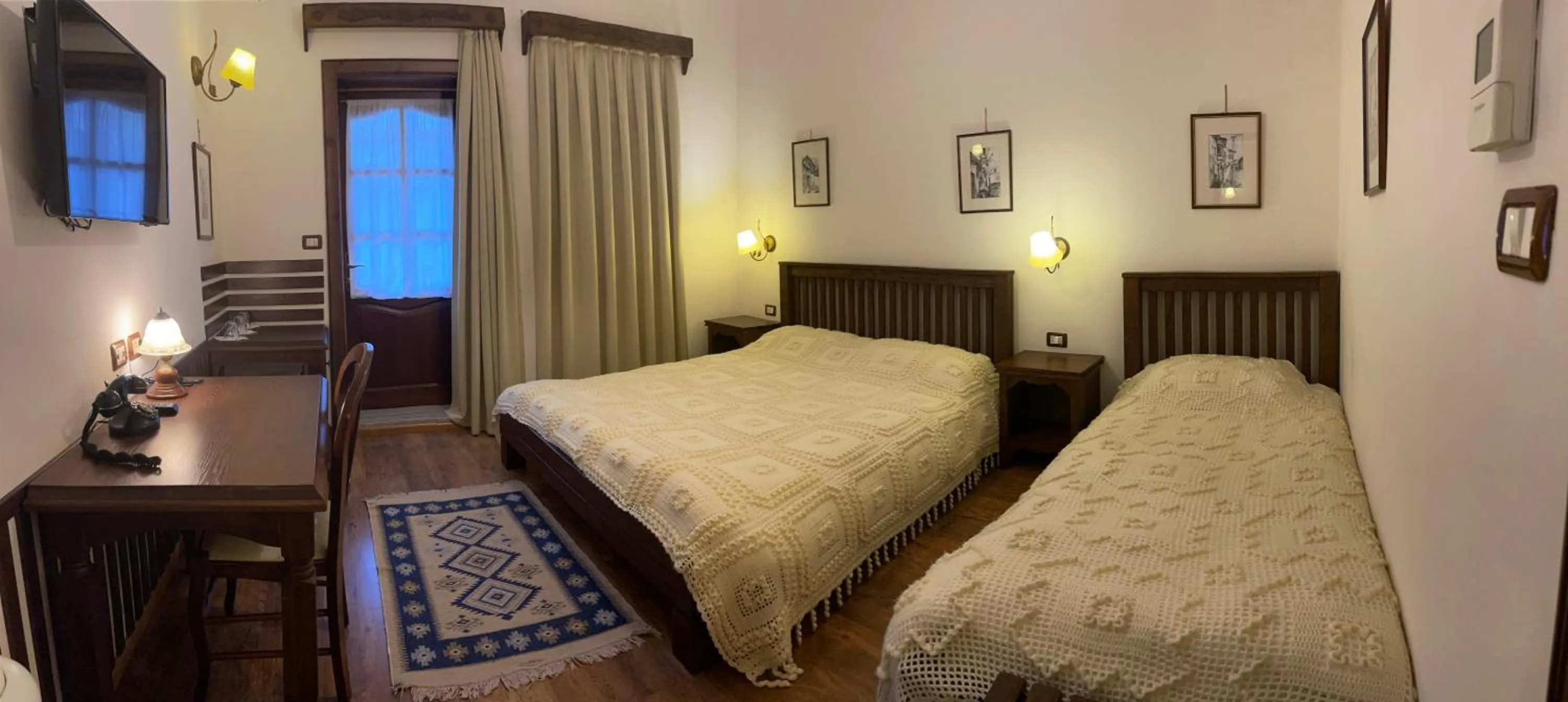 Bed in Hotel Mangalemi