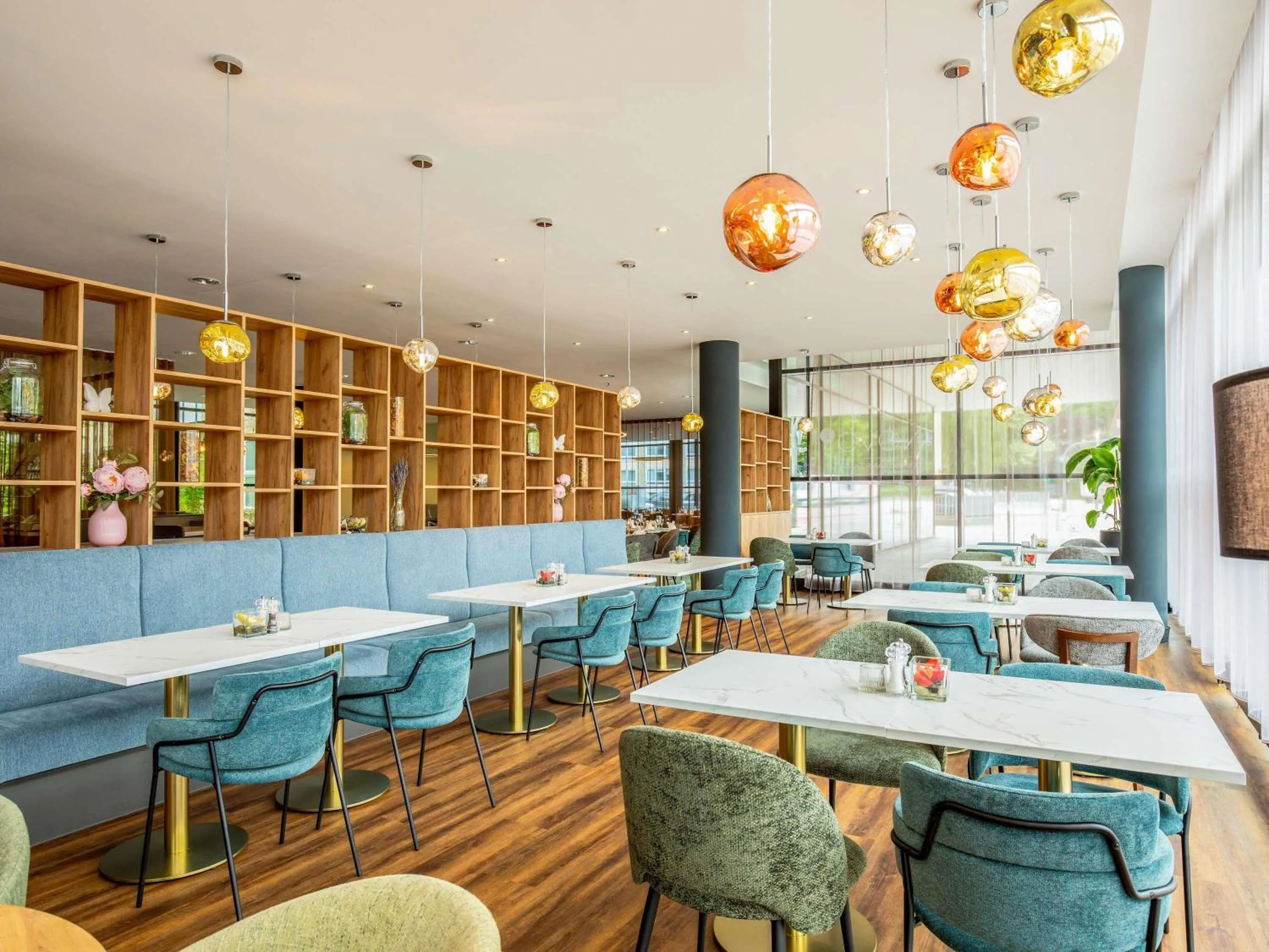 Restaurant/places to eat in Novotel Hamburg City Alster