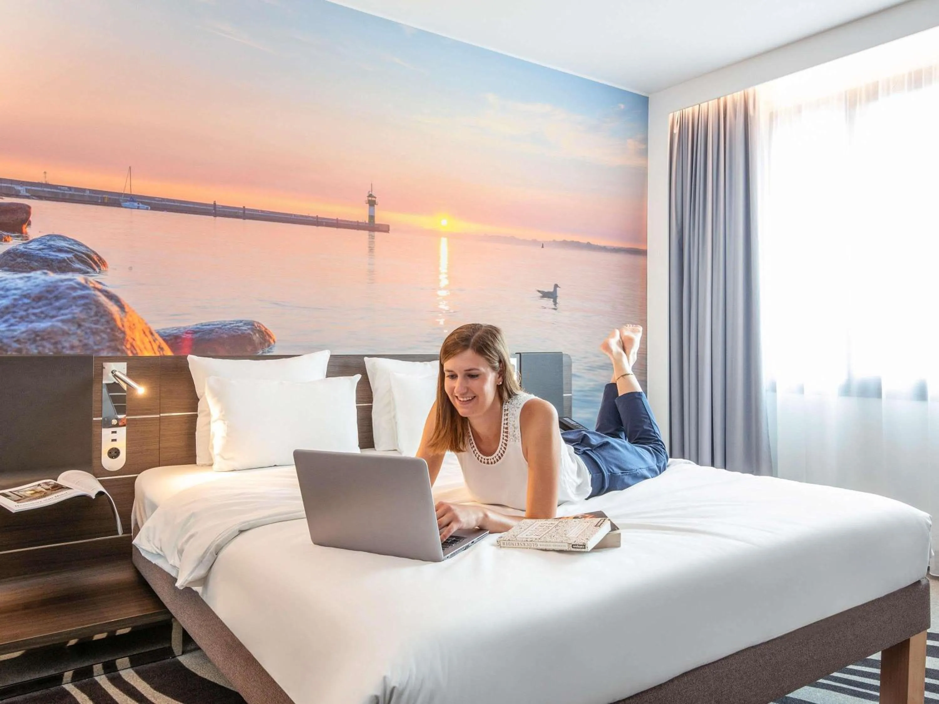 Bedroom, Bed in Novotel Hamburg City Alster