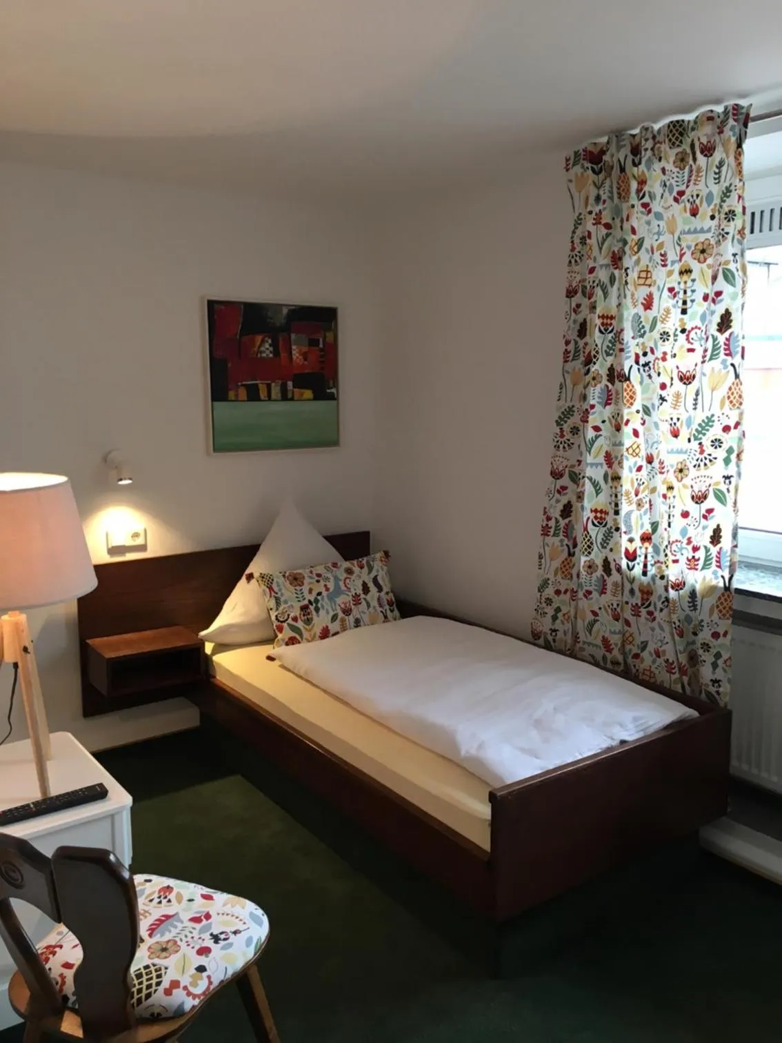 Photo of the whole room, Bed in Hotel zur goldenen Sonne