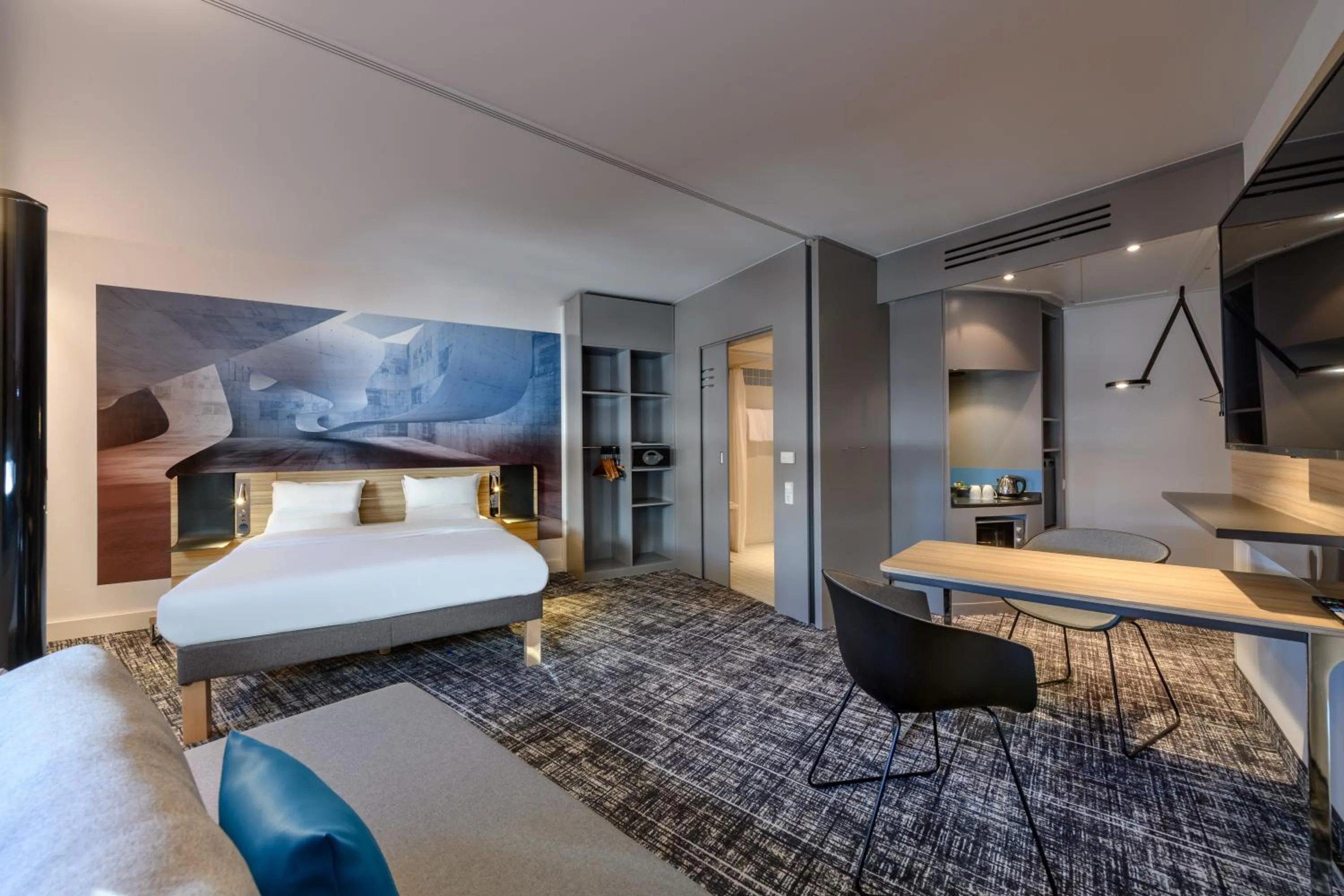 Bed in Novotel Suites Berlin City Potsdamer Platz