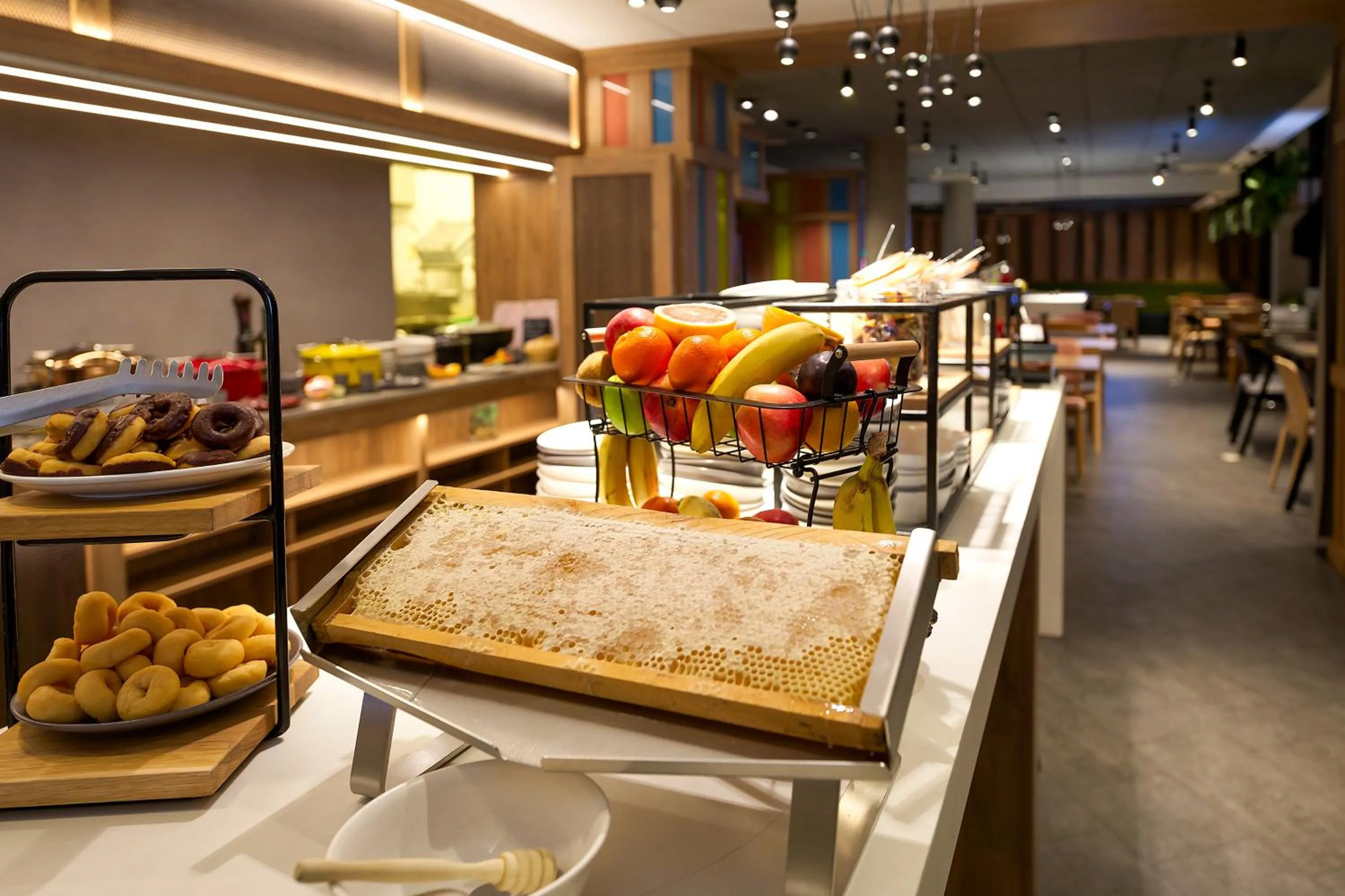 Food and drinks in Novotel Suites Berlin City Potsdamer Platz