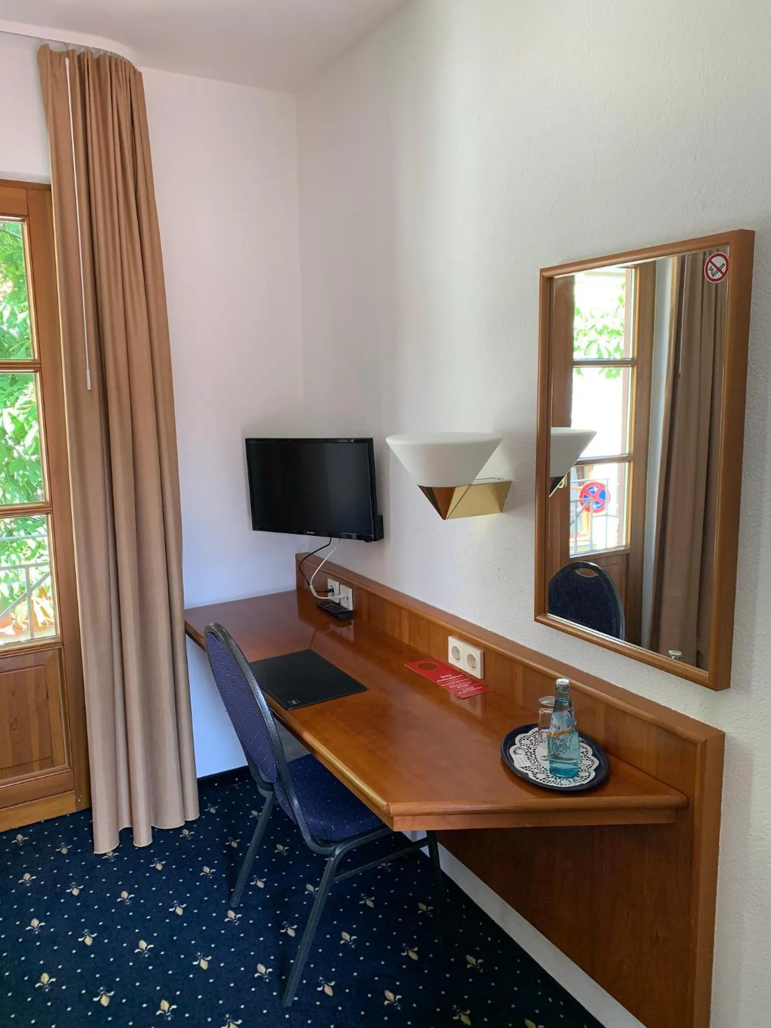 Photo of the whole room in Hotel Erlenbacher Hof