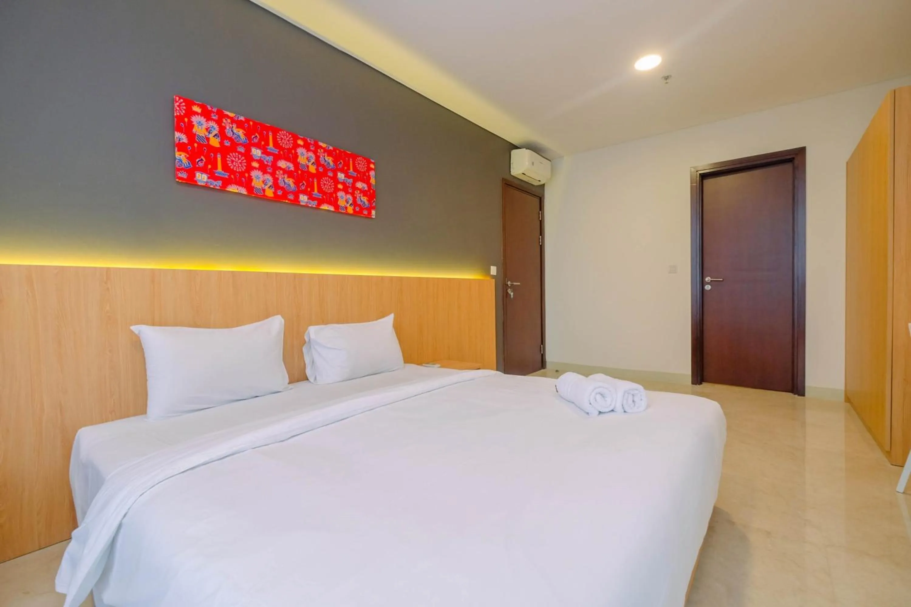 Modern and Spacious 2BR L'Avenue Apartment By Travelio