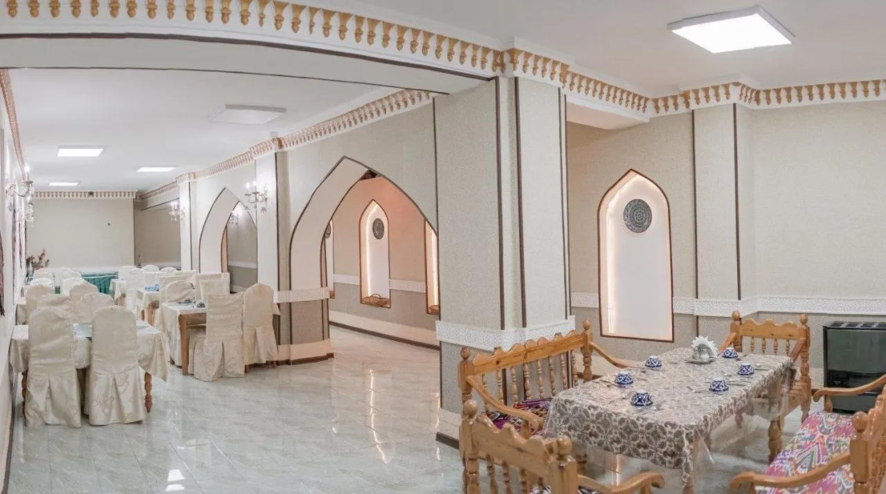 Restaurant/places to eat in Grand Nodirbek Boutique Hotel -House Museum 17 - 19 century