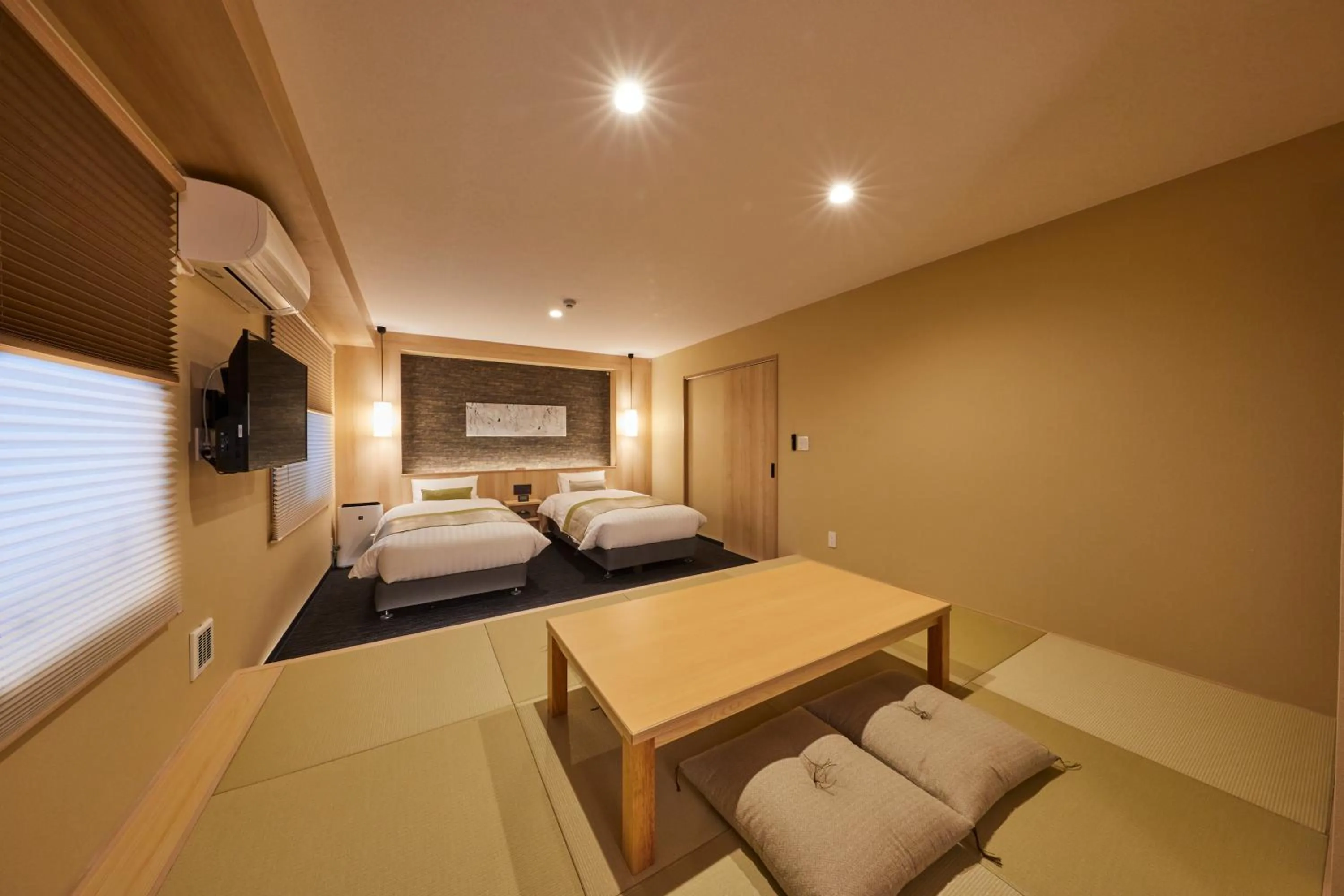 Photo of the whole room, Bed in Rinn Shirakawa South