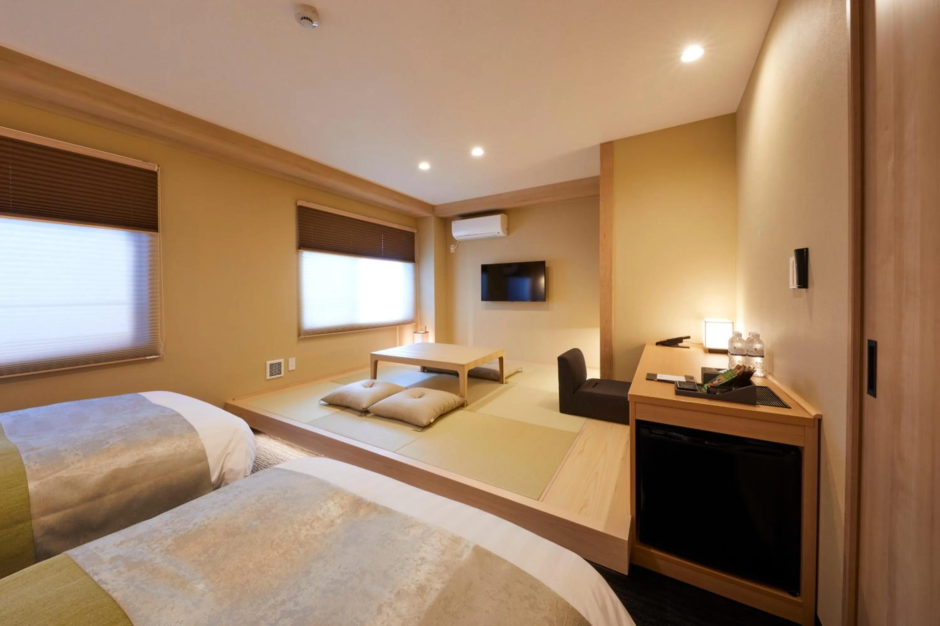 Photo of the whole room, Bed in Rinn Shirakawa South