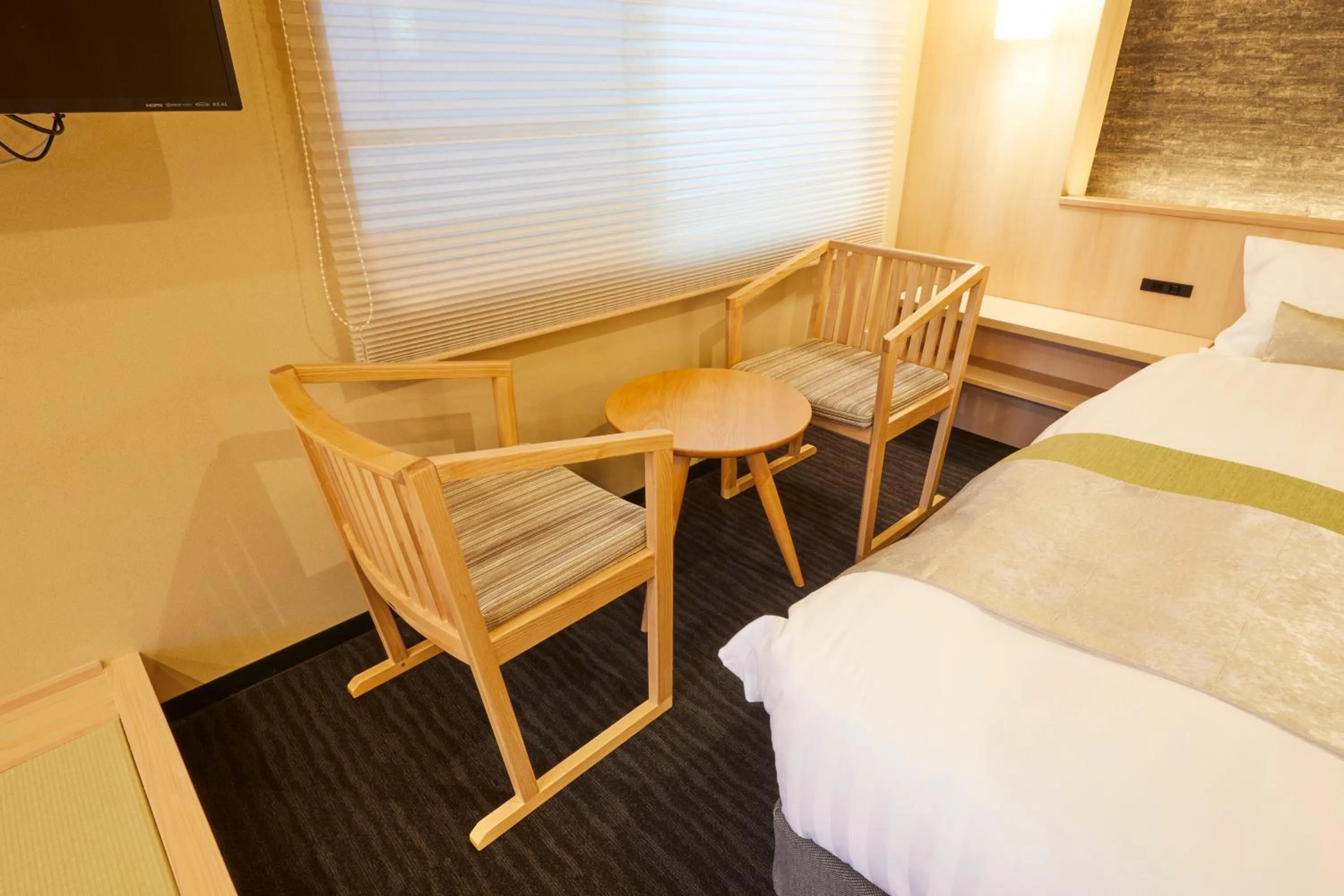 Photo of the whole room, Bed in Rinn Shirakawa South