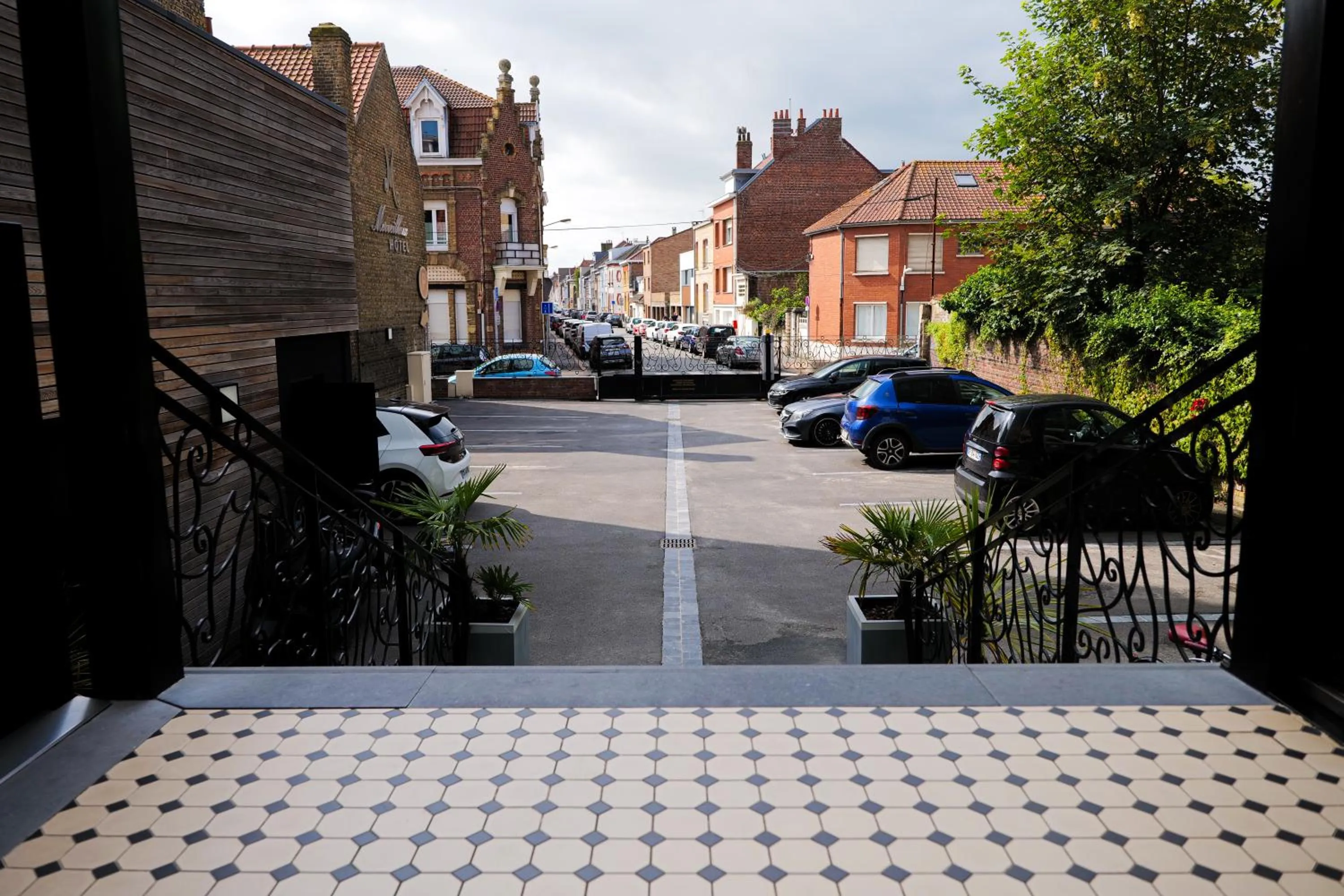Parking in Hôtel Merveilleux Côté Mer