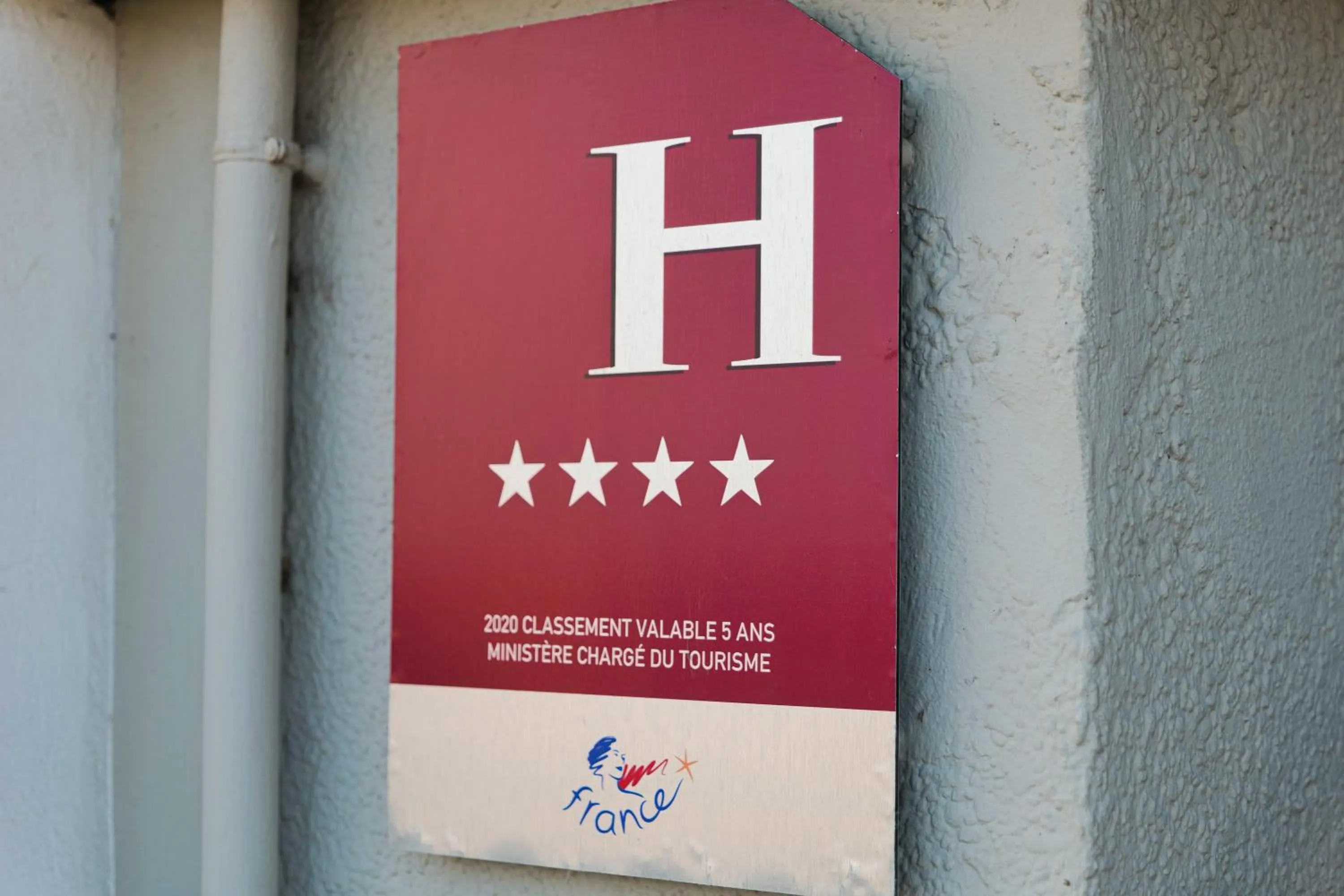 Property building in Hôtel Merveilleux Côté Mer