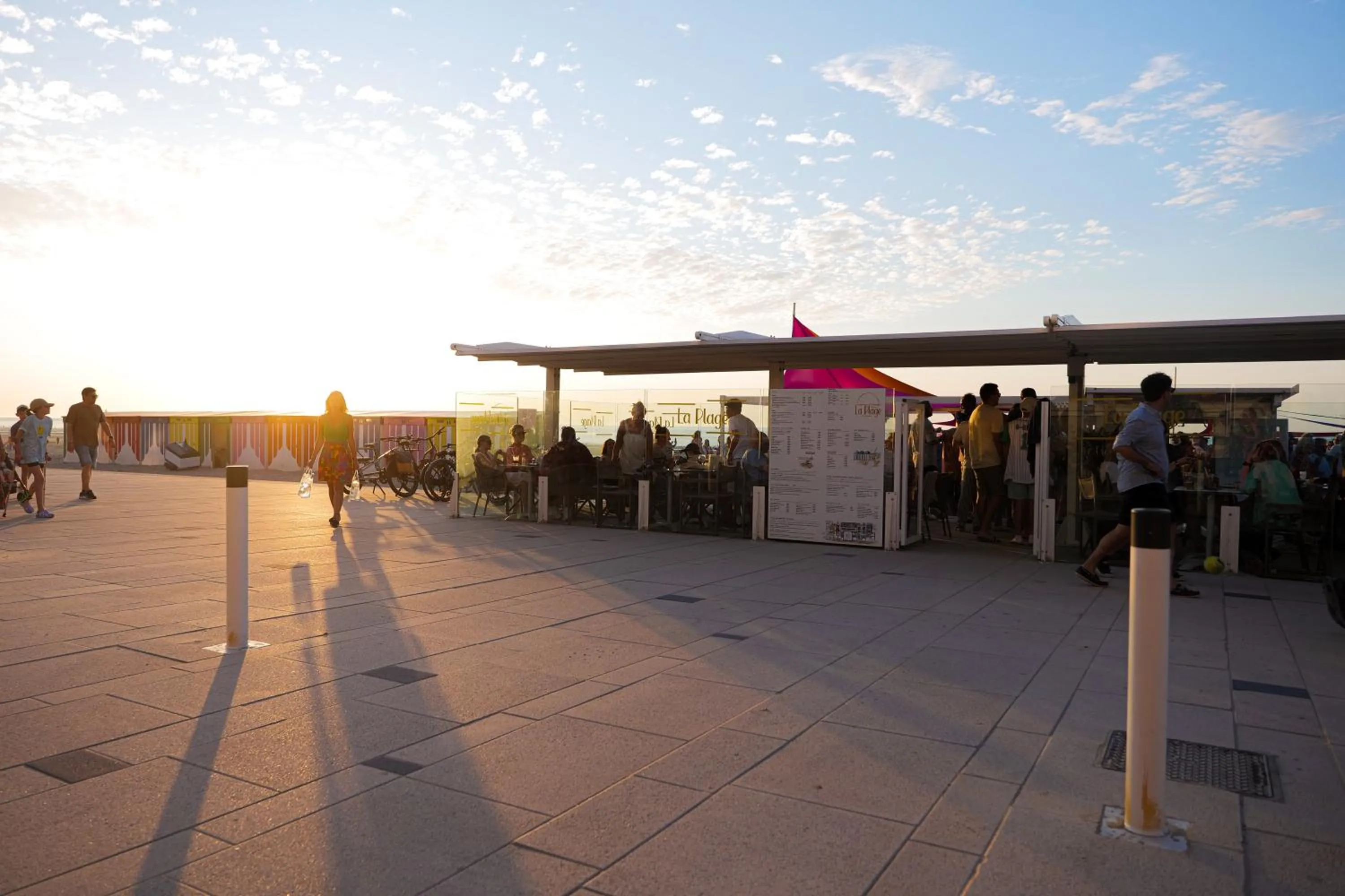 group of guests in Hôtel Merveilleux Côté Mer