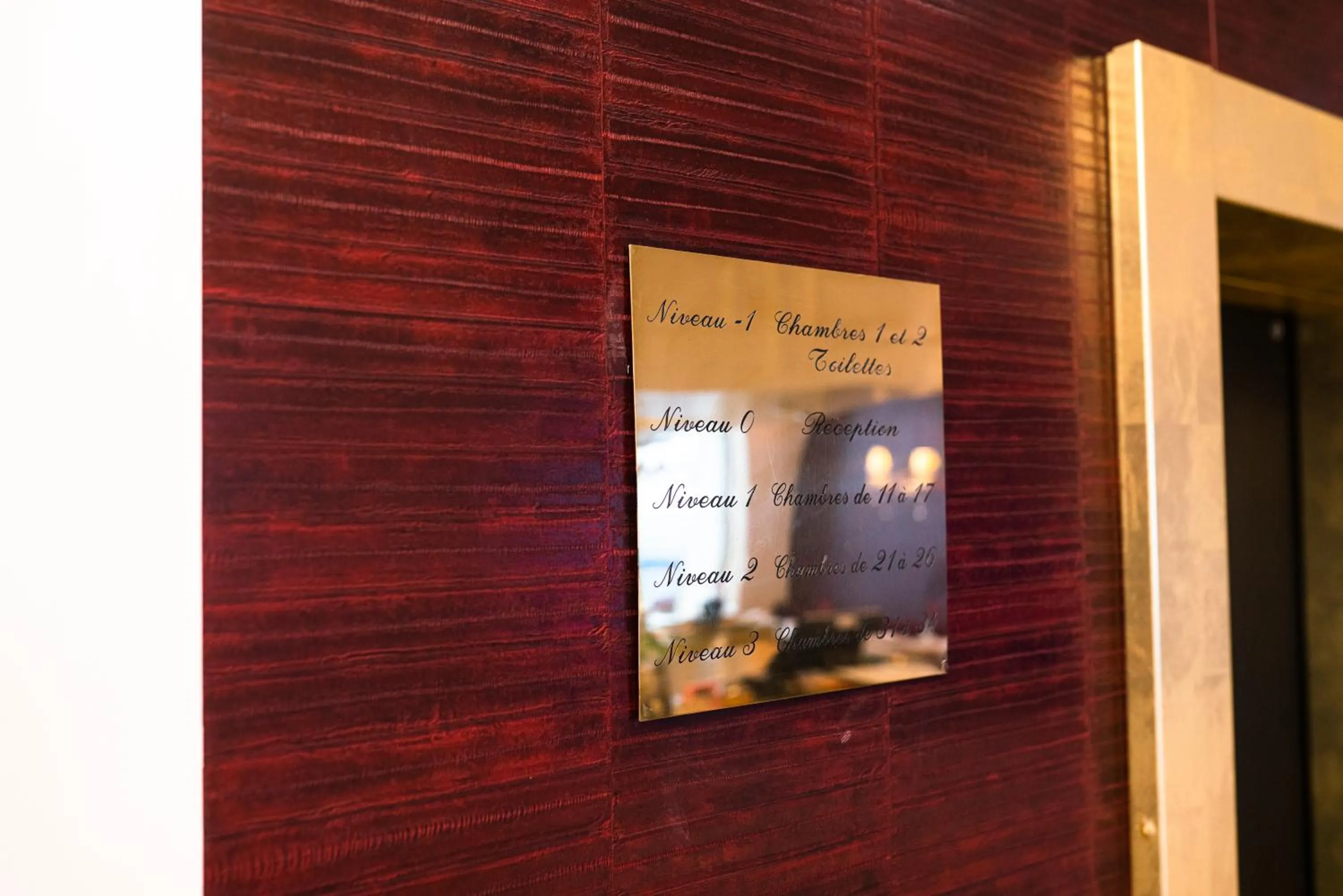 Logo/Certificate/Sign in Hôtel Merveilleux Côté Mer