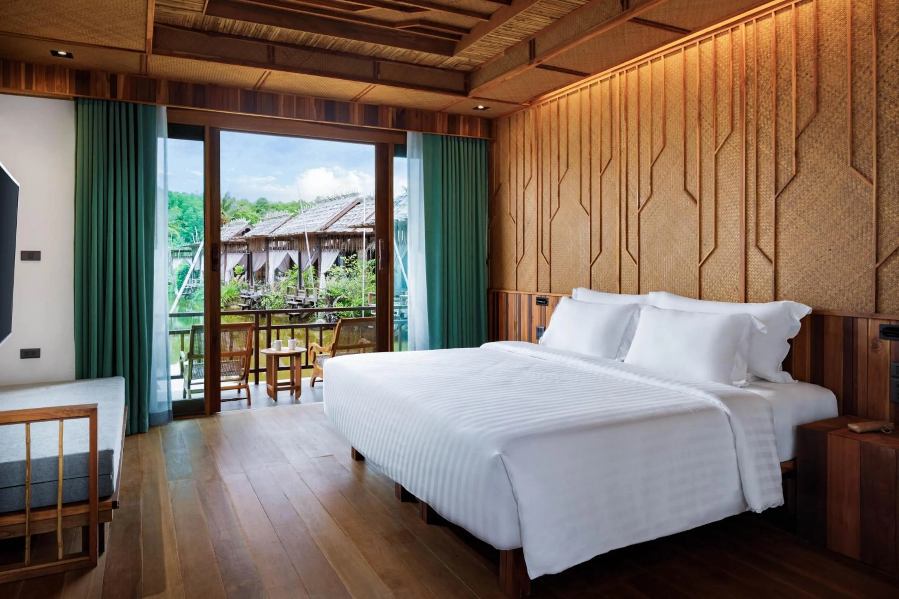 Bed in Venice Krabi Villa Resort