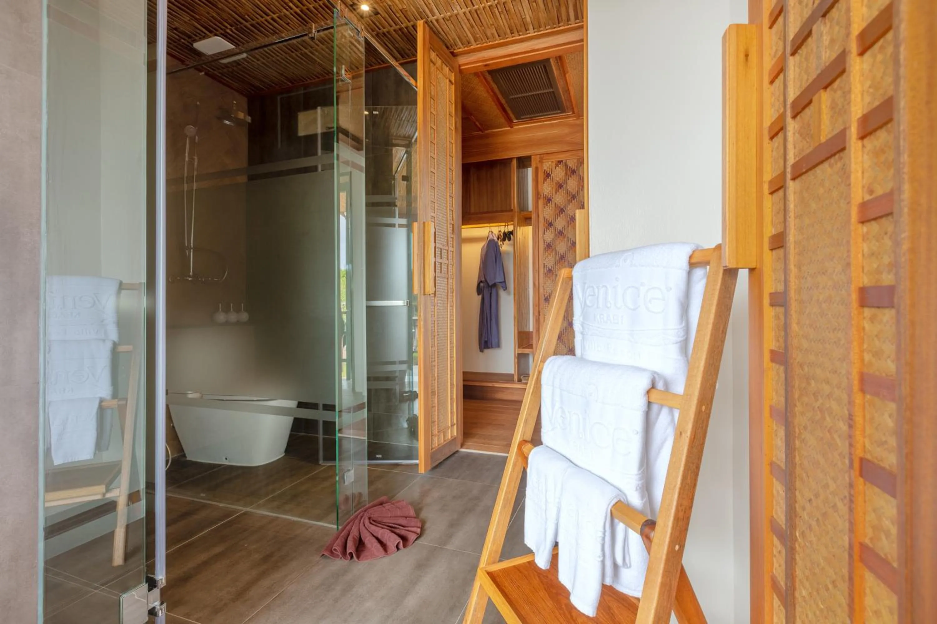 Shower in Venice Krabi Villa Resort