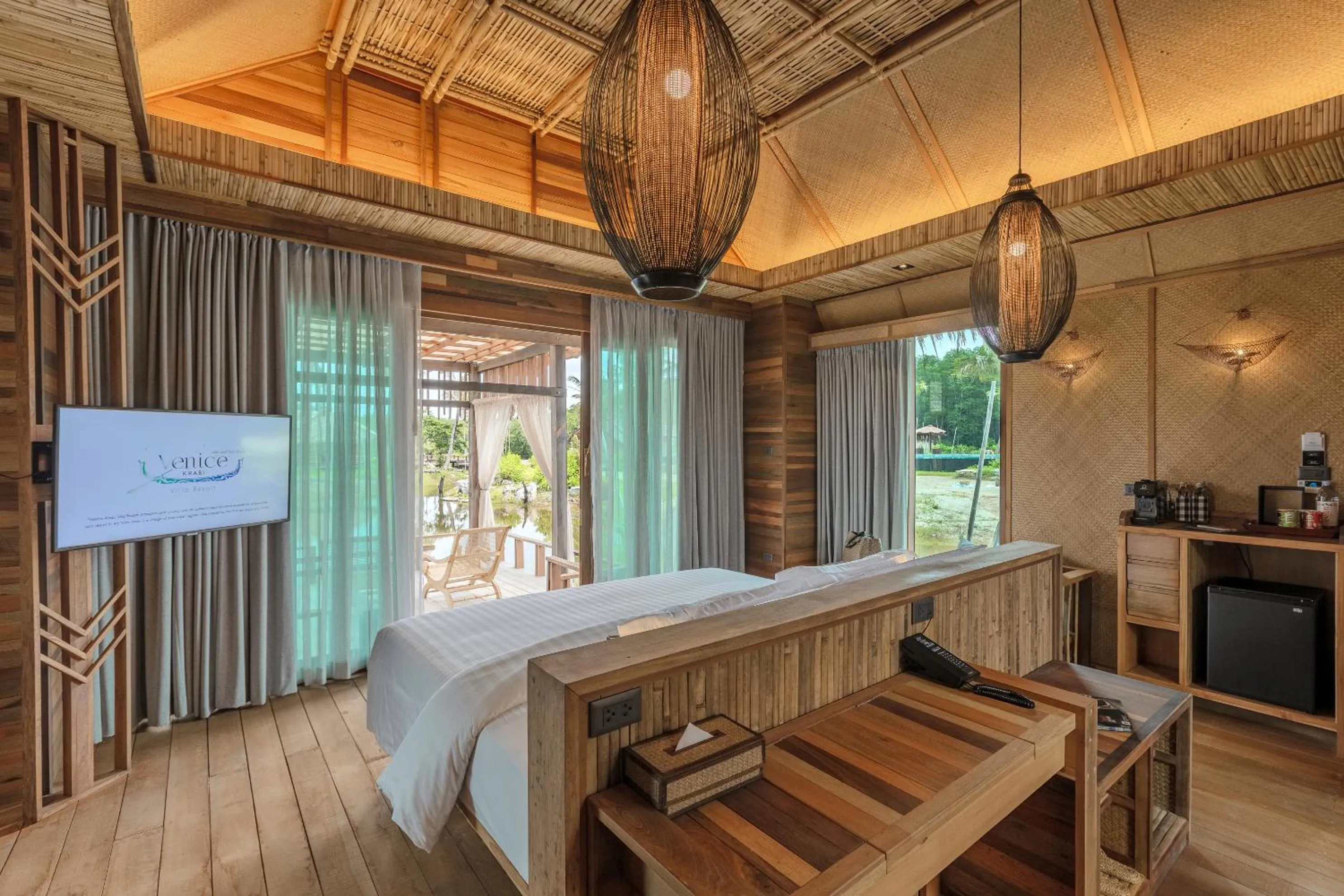 Bed in Venice Krabi Villa Resort