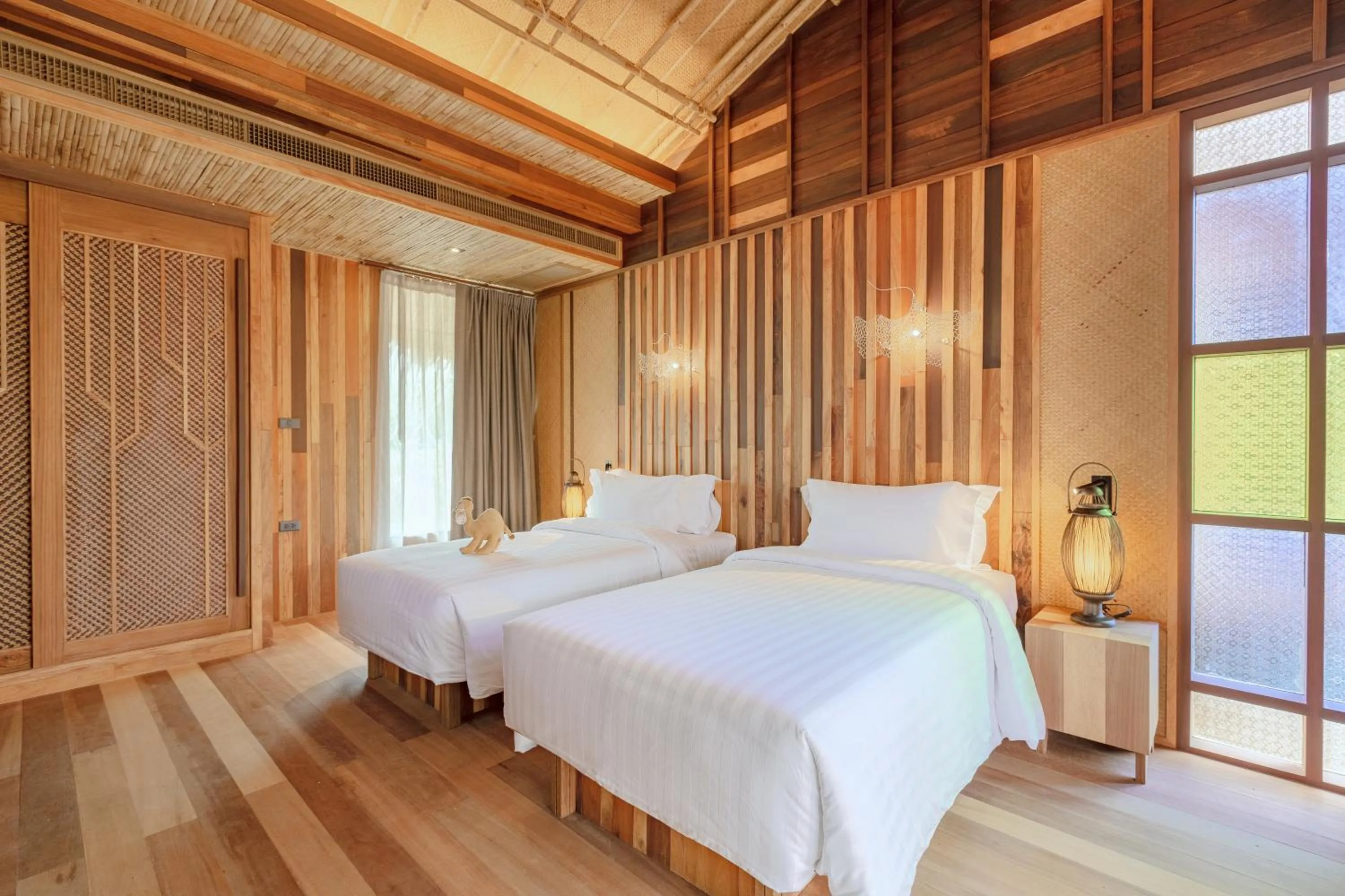 Bed in Venice Krabi Villa Resort