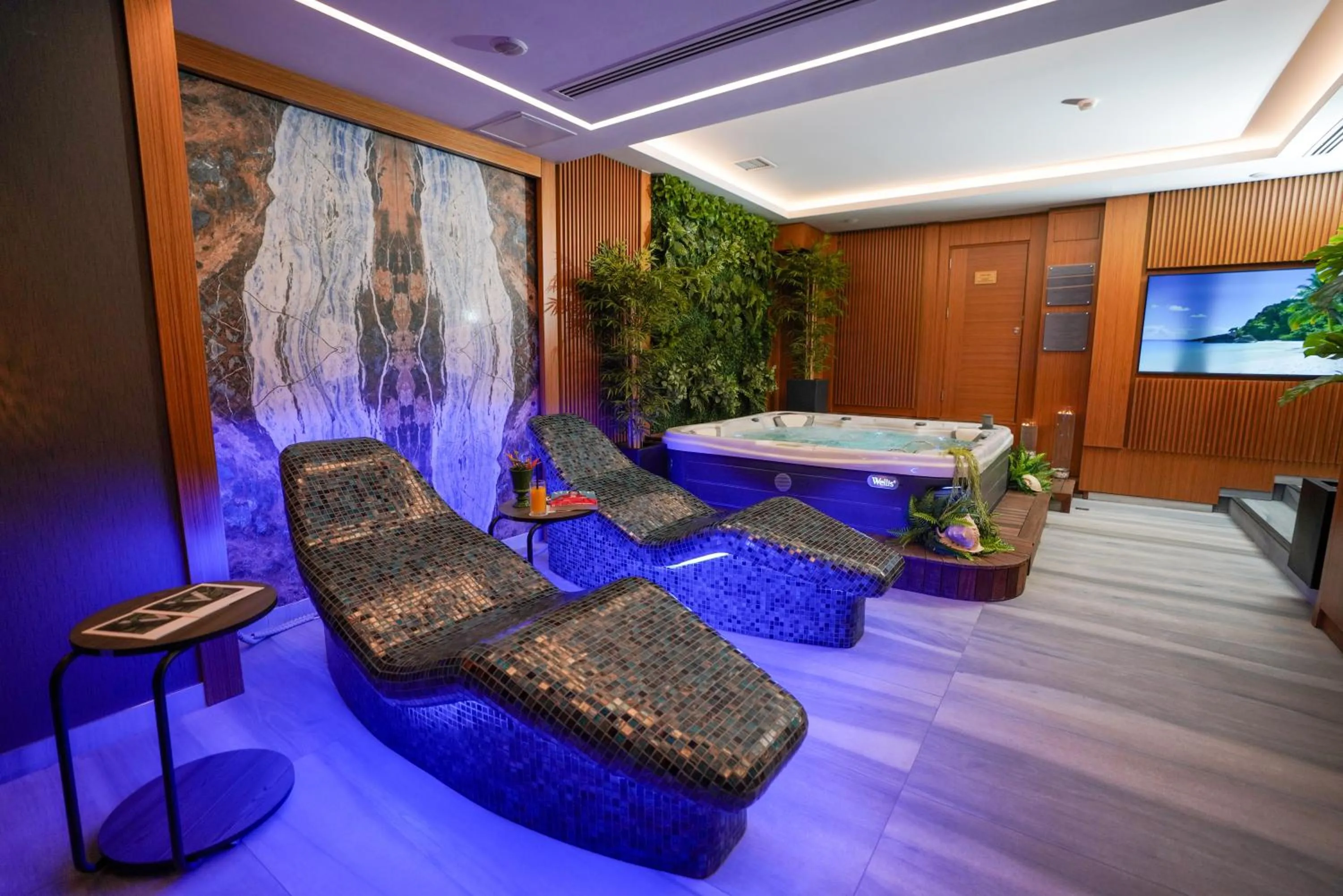 Hot Tub in Vital Hotel Fulya Istanbul Sisli