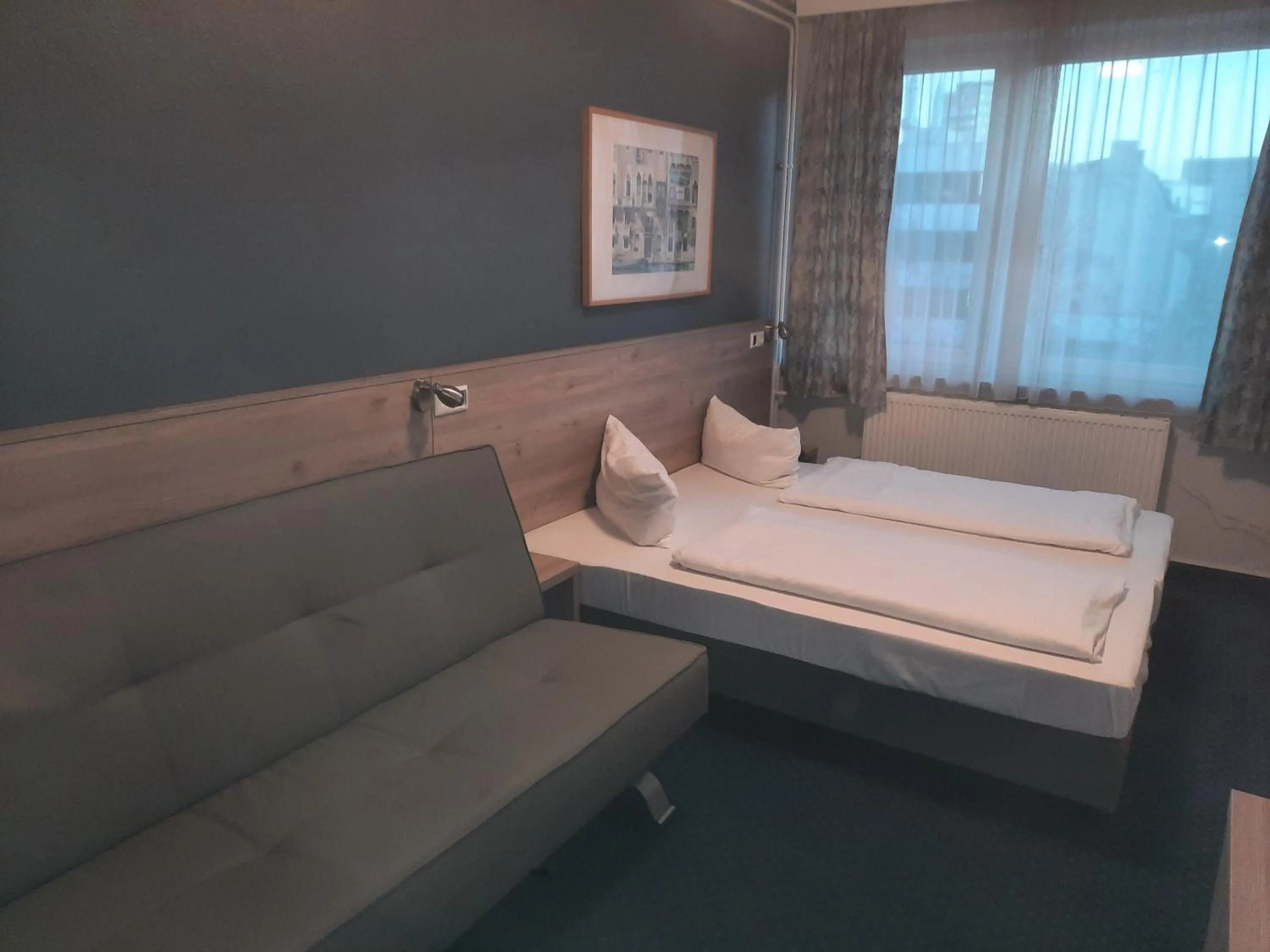 Bed in Hotel Mercedes/Centrum