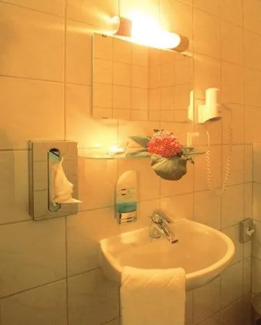 Bathroom in Hotel Mercedes/Centrum