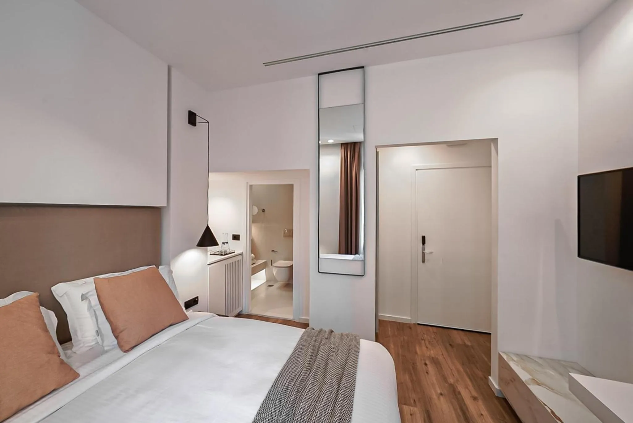 Bed in The Marblous Athens