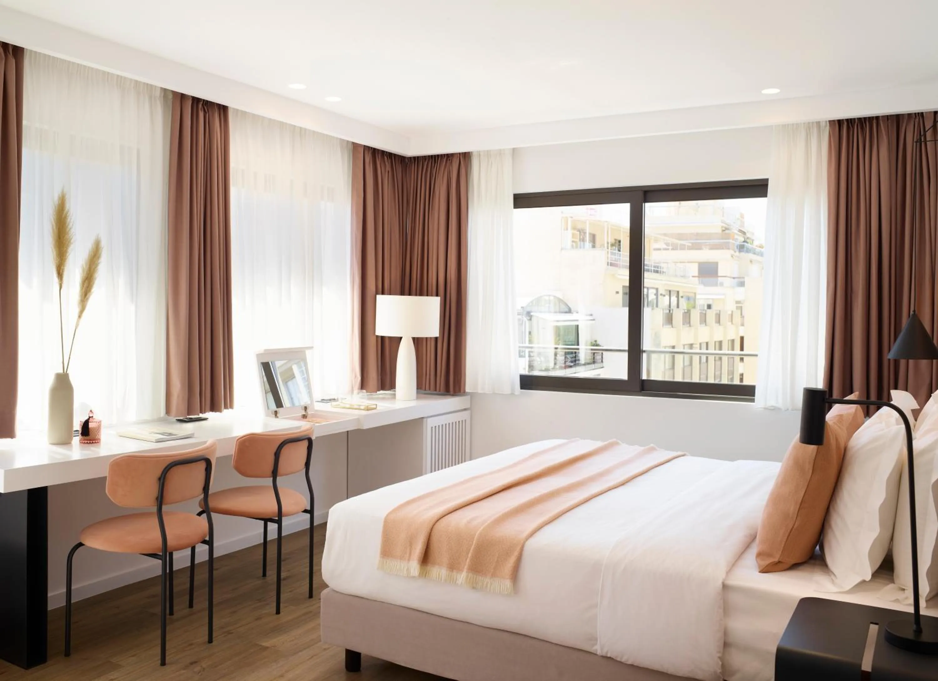 Photo of the whole room, Bed in The Marblous Athens